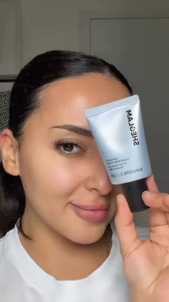 للحجز دايريك او واتساب  ***********

نص مكتوب في الصور:
- برايمر شي غلام
- SMOOTH & BLUR PRIMER
- BLUR PRIMER Before After
- "You don't need filters"
- الأصلي