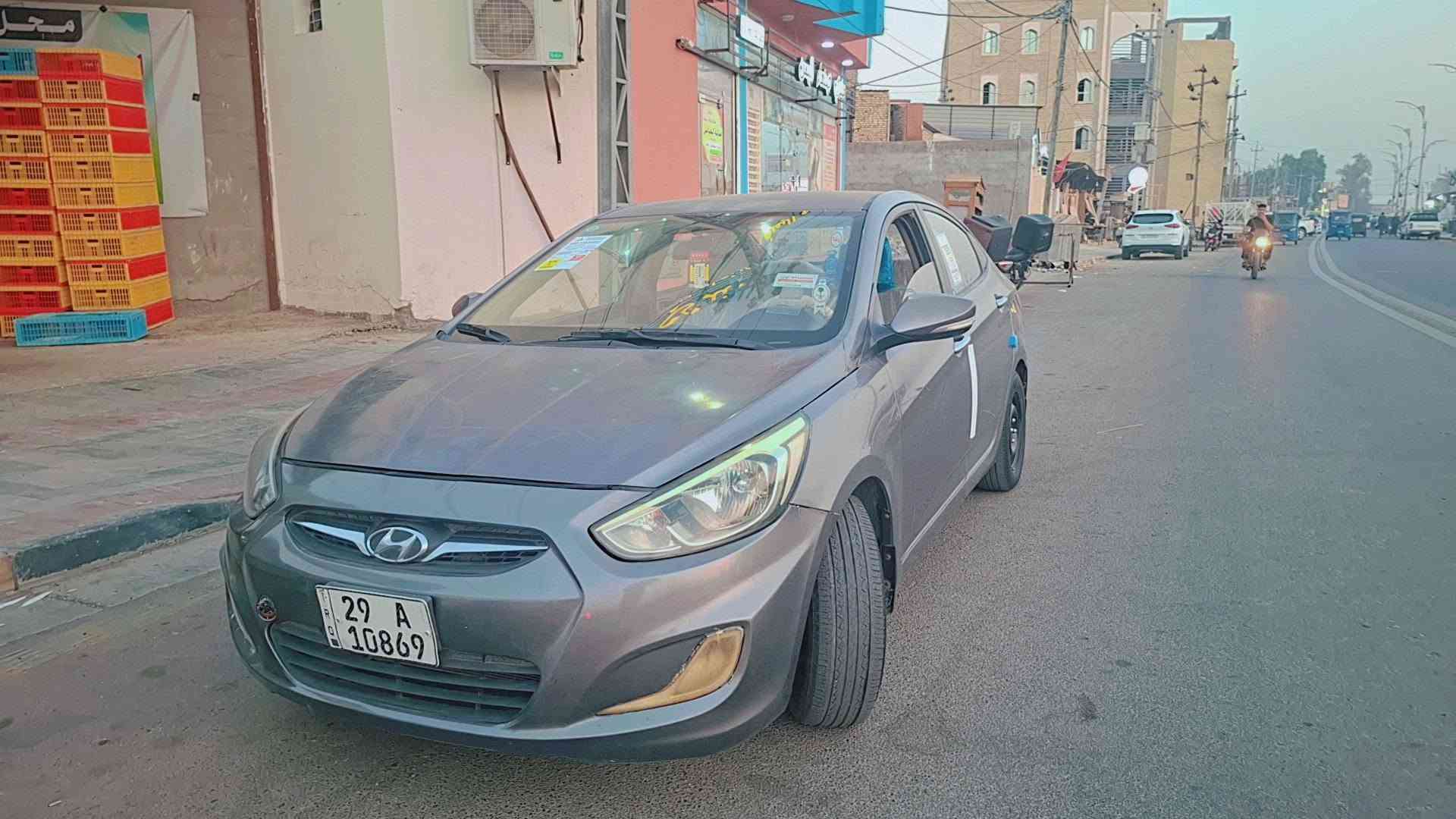 *********** اكسنت ٢٠١٥ خليجيه مكينه ١٦٠٠ تخم تاير تبريد شغال رقم واسط بأسمي حداديه جديده بيه رشات صبغ للجماليه بدون ضربه السعر ٧٢ مكان السياره واسط
