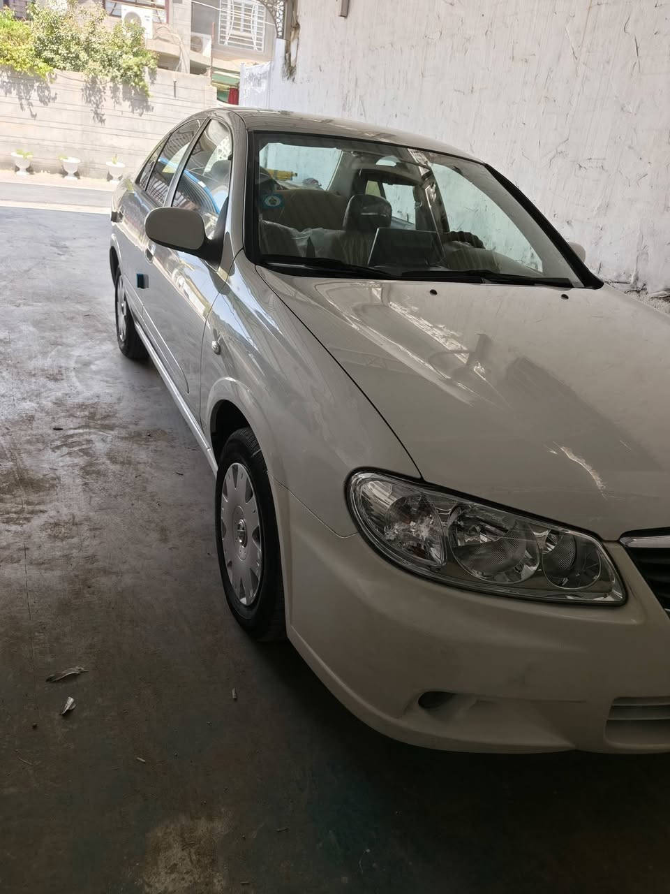 نيسان سني ٢٠١٠ ياباني 
رقم بابل انگليزي بأسمي 
محرك أسود 
گير أوتوماتيك 
تبريد ثلج
شاشة كاربلي 
كاميرا دوارة 
دوشمة كشنات
دوشمة أرضية + صندوگ جلد 
إدامة كاملة عليها 
بيها بارد بالباب إلي ورة الصدر 
وبارد بقبق الجنطة 
البقية مكفولة 
السعر ٩٥ ورقة 
مكانها كربلاء المقدسة قضاء طويريج
***********
