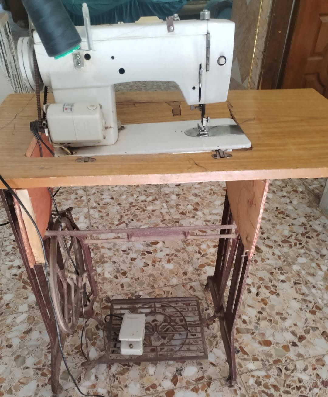 مكينة خياط للبيع السعر 100 وبيها مجال
نضيفه شرط الفحص وشغاله

مكان بابل حله طريق حله نجف قرب جامعة الحله

للتواصل - ***********

