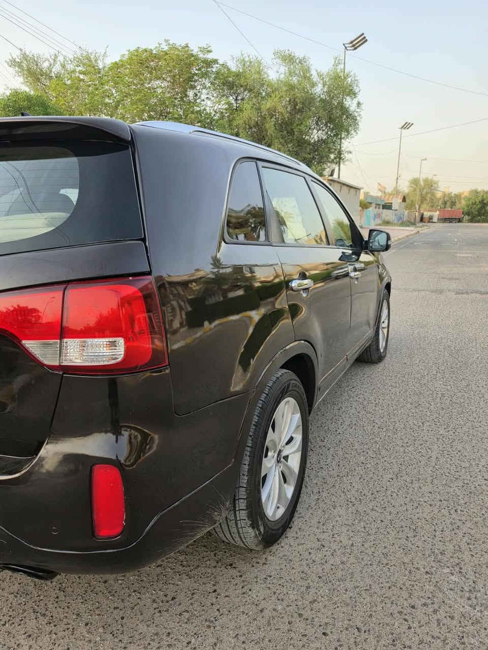 سورنتو 2014
فول مواصفات مصبوغة عام 
مكينه 6سلندر
مكينه كير خير من الله
بنورامه 
تحكمات ستيرن
صندوق كهرباء 
سعرهة 105
رقم بغداد نكليزي تحويل ثاني يوم
عنوان بغداد شارع فلسطين 
*********** بغداد, العراق
