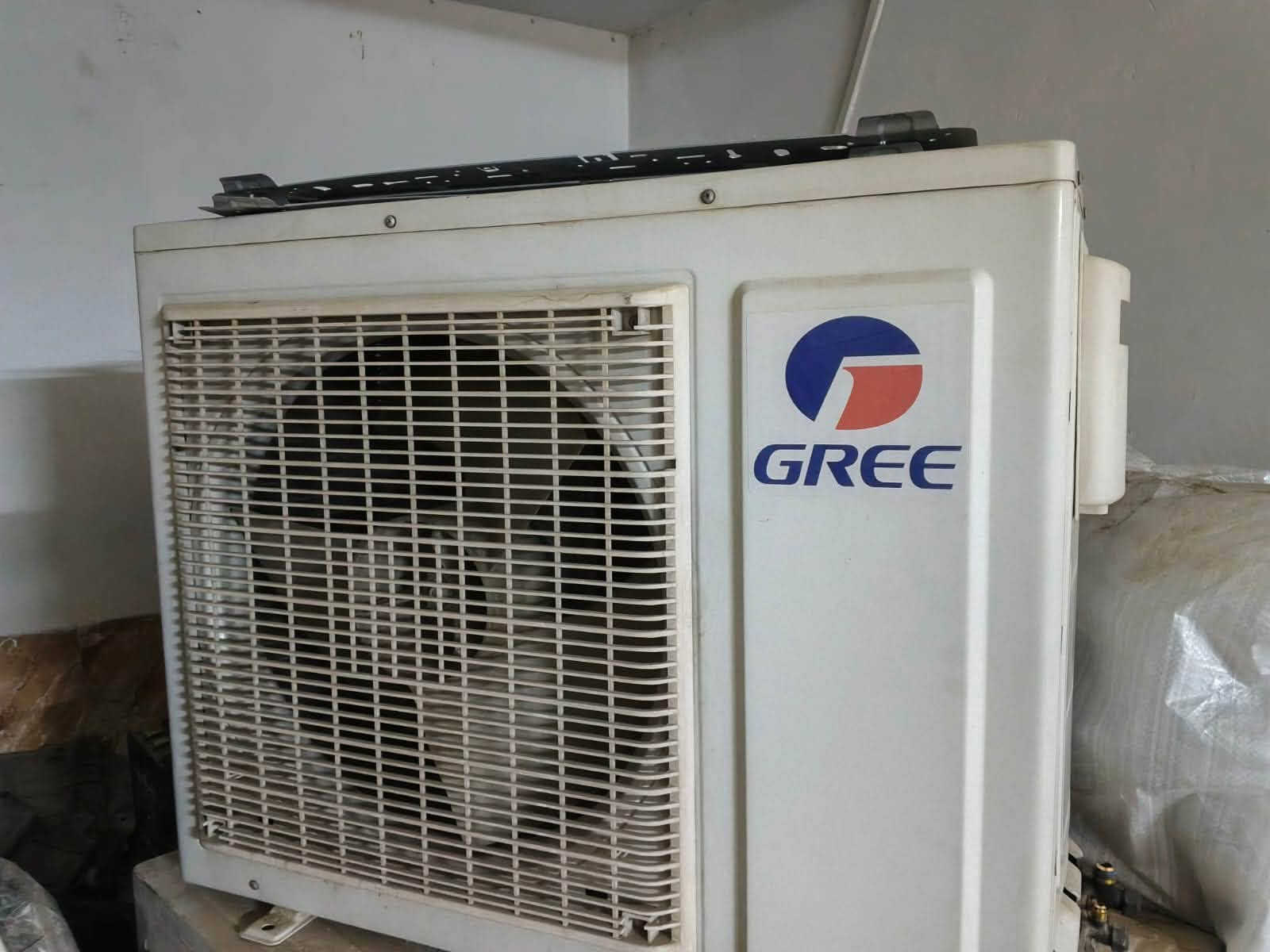 طخم 10 مقاعد بسعر 500 الف

سبلت طنين ماركة GREE الاصليه شرط الشغل
ب 450  الف

طباخ 4 عيون مع فرن سعر 100 الف
