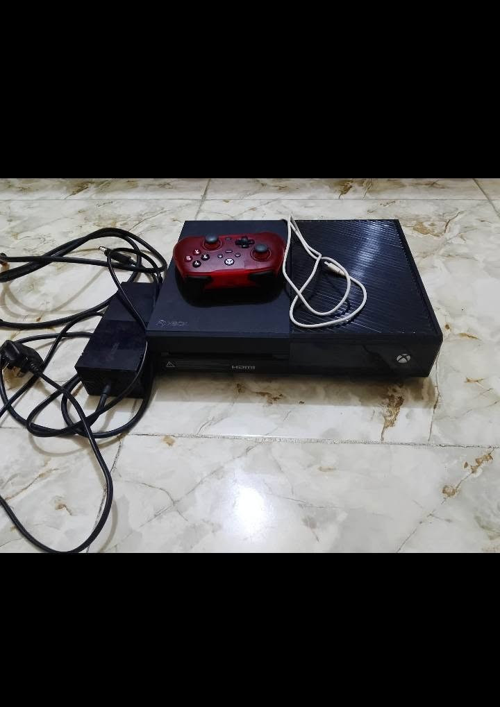 سلا عليكم كس بوكس وان فات ذاكرة(500)جوستك صلية ما مفتوح نضيف سعر 120معا توصيل بية مجال رقم هاتف  *********** معة حساب مال العاب
