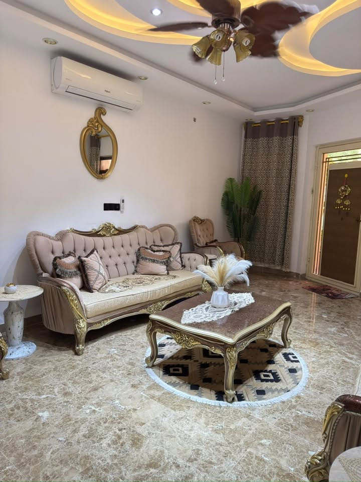 بيع تخم قنفات والطبلات كامل وجداريات ؏ حائط
اني ماخذه تخم (وياها الطبله الوسطيه)ب5 ملايين اريده بمليونين ونص 
ولطبلات مصار شهرين من ماخذته ب350 اريدهن ب250
للتواصل ***********
