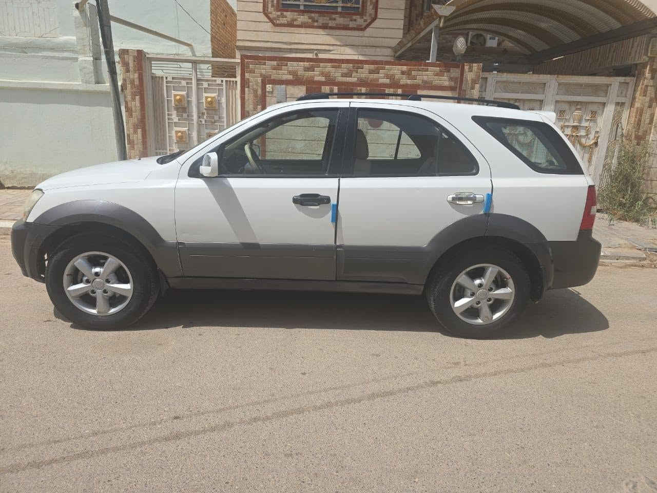 سورنتو 2009
وارد خليجي
مكينه 3800
الصبغ البيها موجود بالسونار بالصور
عليها منضومه غاز ٨٠ لتر  
رقم قادسيه بأسمي السياره مداور ثاني يوم
حداديه تمام
 تايراتها جدد
تبريد
سياره جاهزه ونضيفه
٩٠ ورقه وبيها مجال بسيط
***********
