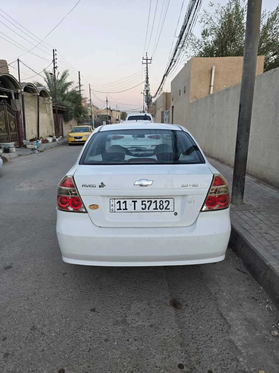 افيو ٢٠٠٧ للبيع كير عادي محرك وكير خير من الله  تبريد ثلج حداديه جديده سنويه بسمي نافذه  ٢٠٣١  سعر ٥٠ وبيه مجال رقمي *********** مكاني كربلاء  حي الوفاء
