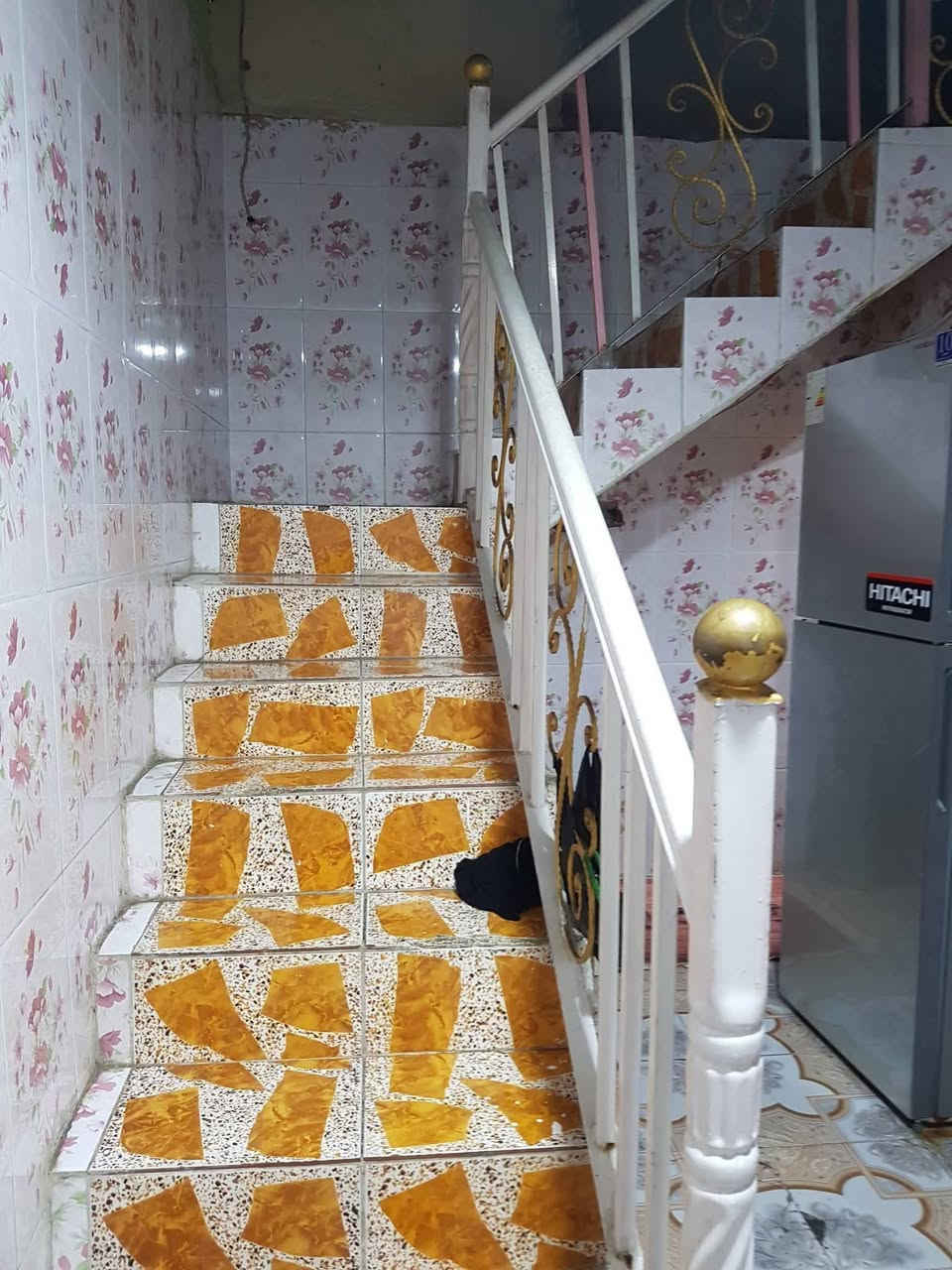 بيت البيع مساحته 👈120👉 متر قاط واحد👉 وكو غرفه فوك عوزها بس صب السكف مالها يصير قاط ونص غرفه نوم وستقبال ومطبخ وحولي وترك وكراج الرضيه سراميك الصطح مطبك شتايكر مجاري ريسيه كهرباء ماي سحب جاهز البيت👈 البناء بلوك👉 👈بلزراعي مال بيت ضيفان👉 ثاني فرع بلزراعي شارع مالته مفتوح👈 العنوان بغداد منطقت بوب الشام 👉جاي من القوس ع يدك اليمنه البيت كامل مكمل من كلشي جيب غراضك وكعد كبل بي 👈السعر 50👉 بي مجال 👉 ا مايرهم قصط ولا مقدمه حاضر فلوسه البيت ليريد يشوف البيت من داخل ومن خارج يدخل علي خاص ادزله مقطع فيديو مال البيت مصوره مقطع فيديو كامل اتصال برقمي او خاص عادي بي وقت *********** واتساب👉
