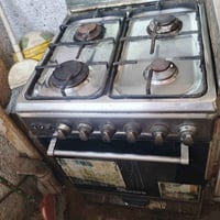 سنك وملحق 2قطع مترين كاونتر و ميز تواليت للبيع الغراض كلهن جدد مابيع ق...