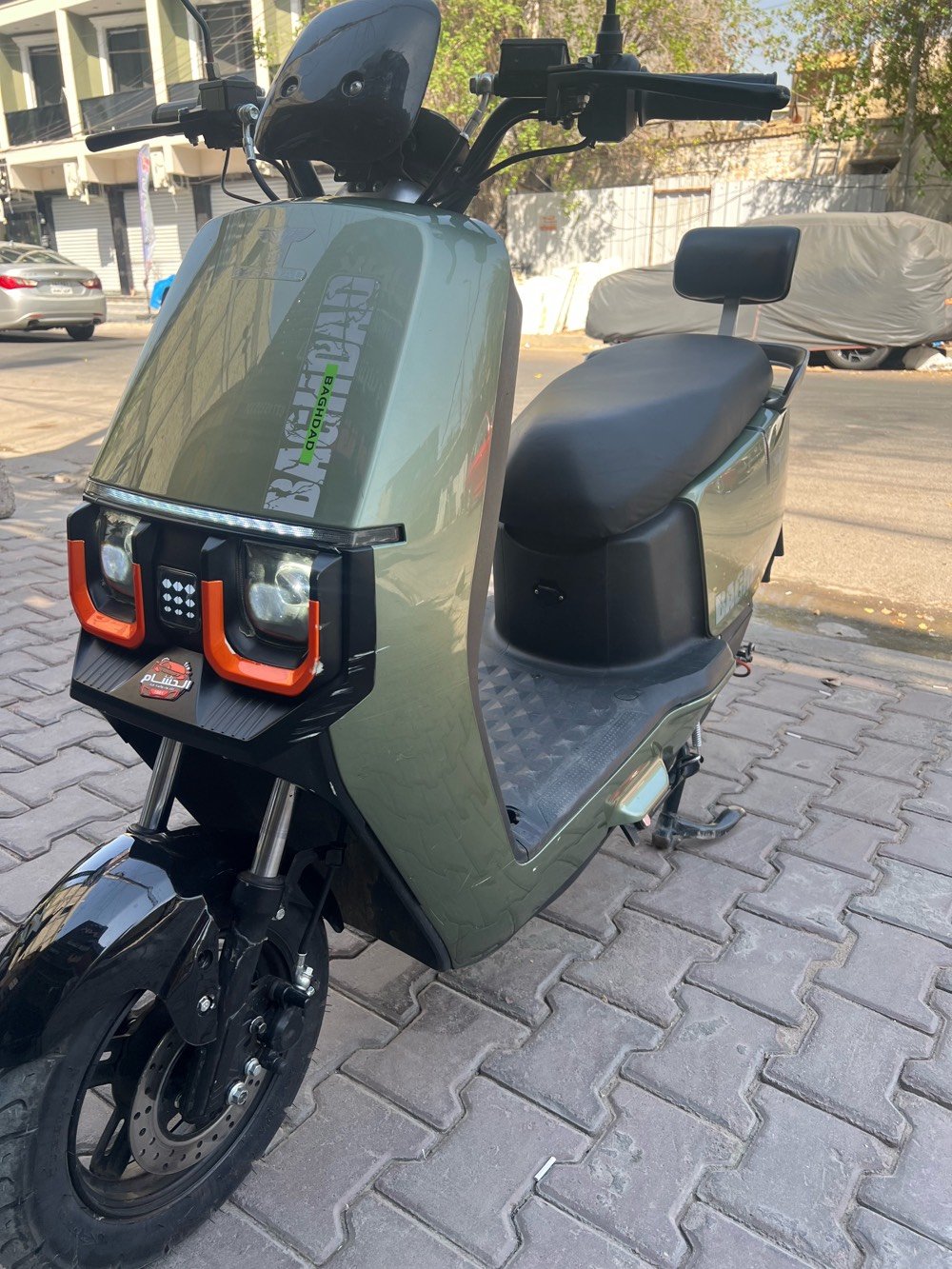 دراجه شحن بغداد بطارياته جديده تمشي ٧٠ كيلو سرعه ٥٠ مكفوله اي نقص مابيه