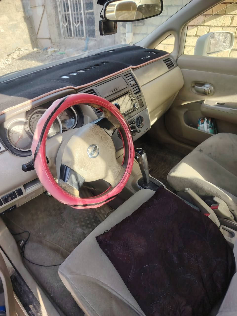 تفاصيل صور ضربته جنطة سعر ٦٠

نص مكتوب في الصور:
- كروب نيسان تيدا العراق
- مجموعة خاصة
- ابو حيدر
- الأشخاص
- الموقع
- شعور/نشاط
- الألبوم
- نيسان تيدا 2009 1600 كير At تبريد شغّال. مصبوغة حزام السيارة. جاهزة سعر 60 مكاني بغداد ***********
- إضافة وسائط
- 2+
- نشر
- إضافة مجموعات