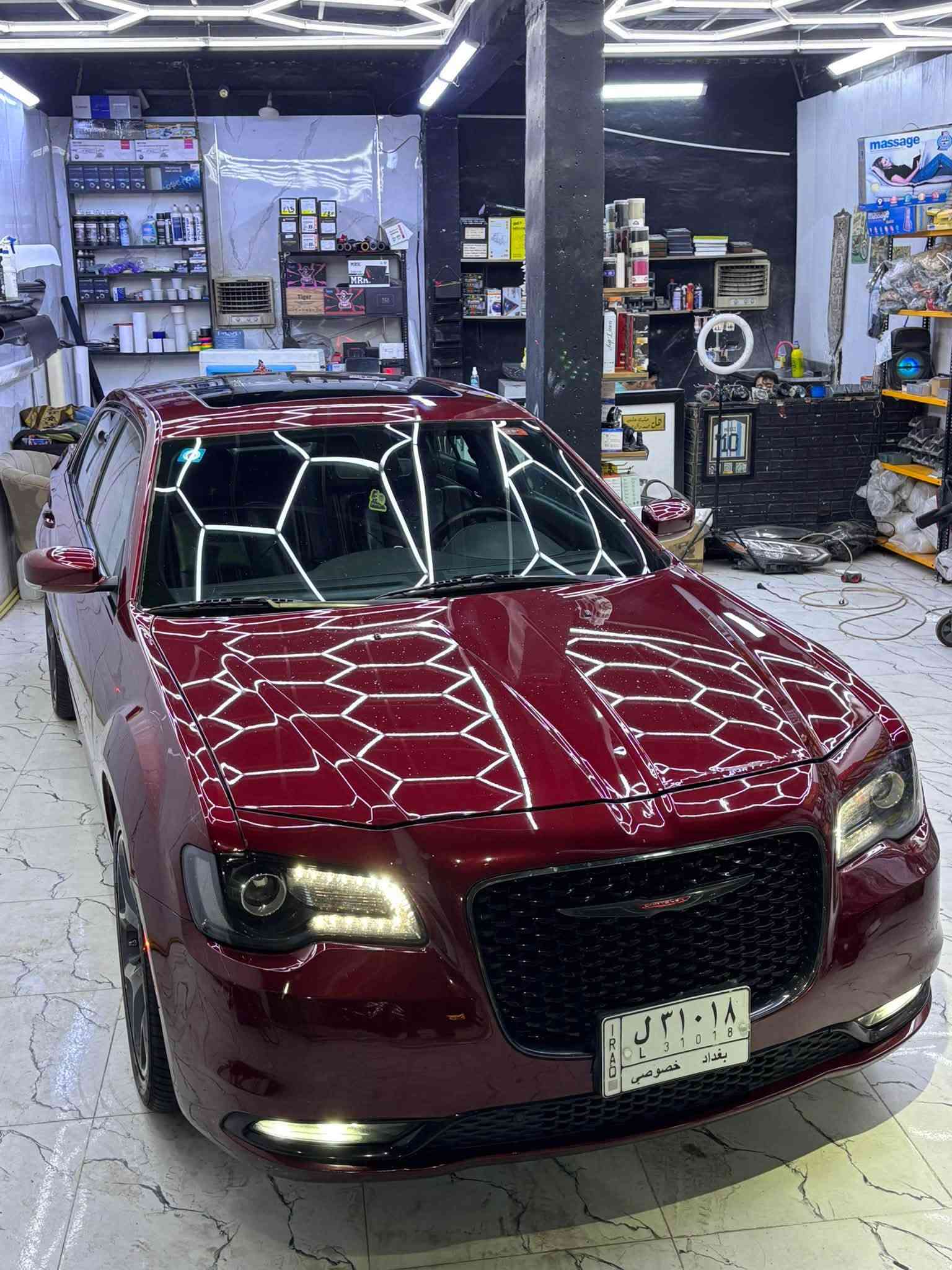 السلام عليكم للبيع فقط 
اوباما 2023 وارد امريكي v6 تو ويل 
فئة الS
حادثها فقط دعامية بدووون. شاصي  بدون بدنه. يعني دواخل مكفولة. راسلني واتساب ادزلك صور الحادث 
مواصفات 
بنوراما 
كشنات حضن مختم S 
تدفئة تبريد كشنات 
هيترات مري 
موصفات الS معروفة 
كير ومكينة مكفولات من تبديل وفتح 
وشادلها تخم تاير ياباني اصلي 
السيارة باسمي تحويل مباشر ثاني يوم 
اني مستوردها وعلى ايدي 
كلش جديدة. 
وسويتلها نانو سيراميك 
يعني ربع متذب عليها 
العنوان بغداد 
السعر ٢٧٧ 
وكلشي اكو بل سوك ❤️
***********
