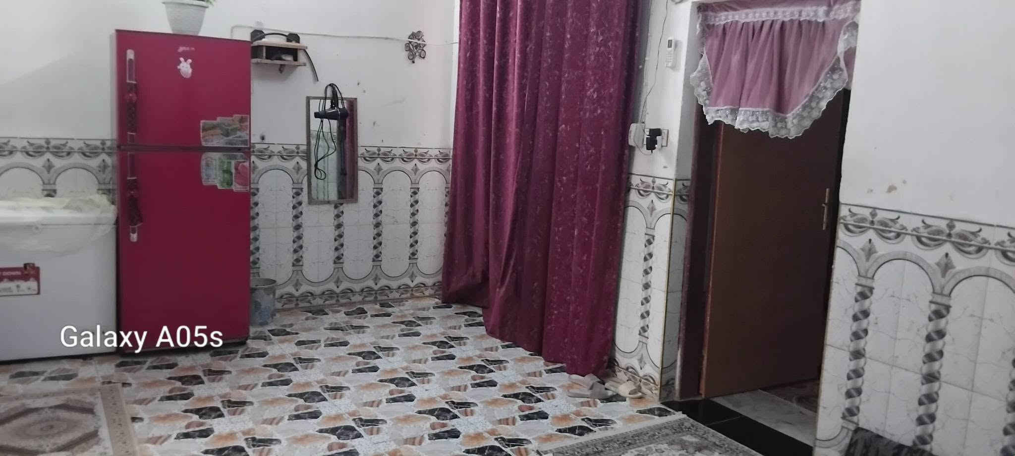 بيت للبيع زراعي 150 متر بناء عكاده غرفه ومطبخ وصاله واستقبال البيت جديد حي ظباط علي حامي شمال اتصال ***********

نص مكتوب في الصور:
- Galaxy A05s