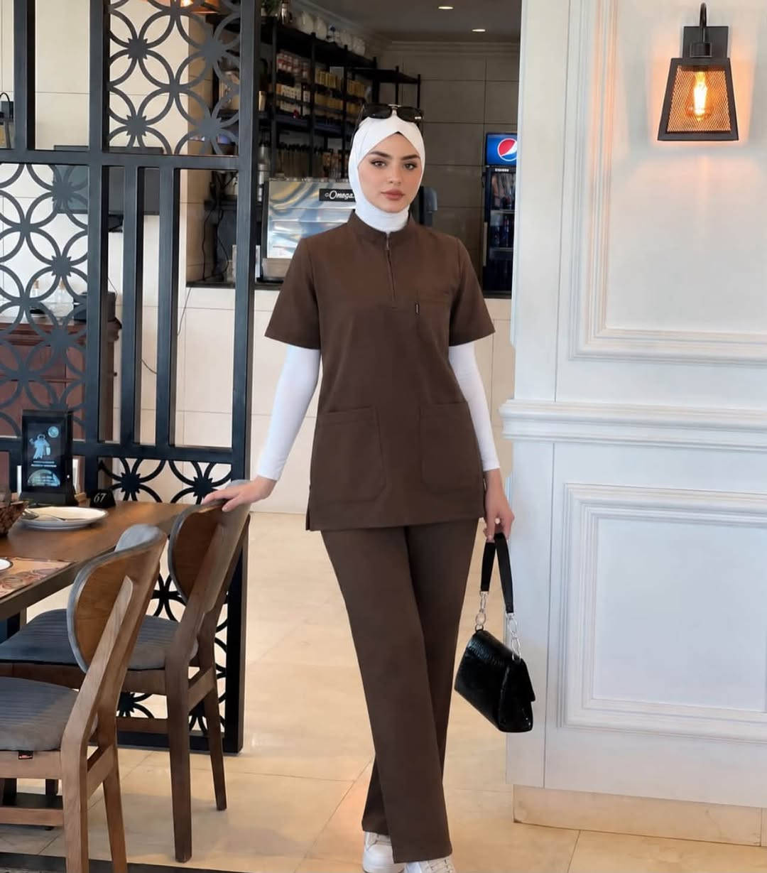 قماش الليكرة القطني 🔥🩺
بالتصميم الجديد توفر داخل تجهيزات الوهج .. 

قماش قطني درجة اولى مناسب للشتاء والصيف 
ويرهم لكلا الجنسين رجالي ونسائي 

مريح جداً للعمل وبسعر مناسب 

يوجد خدمة توصيل 
مع بروش هدية مجاناً حسب التخصص ❤️

العنوان : تكريت - شارع الاطباء - عمارة رويل مول 
رقم الهاتف : ***********
