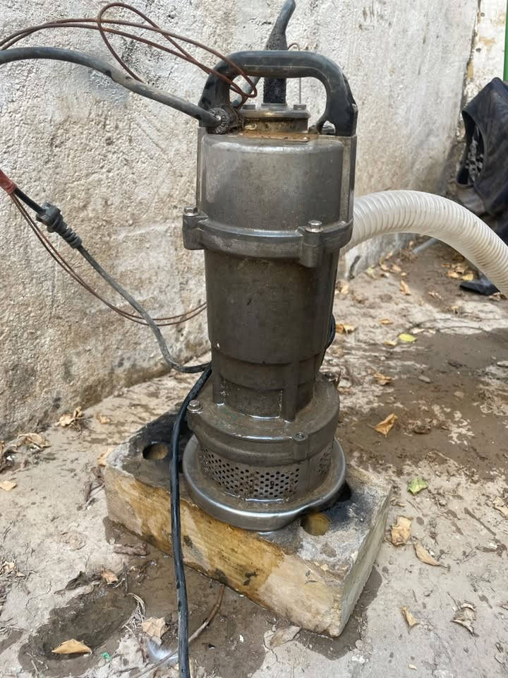 السلام عليكم غطاس للبيع شغال سعره ٥٥الف المكان بغداد البلديات ***********
