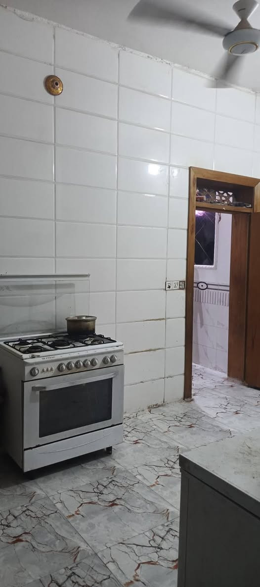 بيت للبيع 100 متر حي النداء رقم القطعه53914 طابق واحد بناء سنة 2021 مفتوح على ال 20 ومقابل الستين السعر 67 مليون مع المجال الاتصال على الرقم ***********
