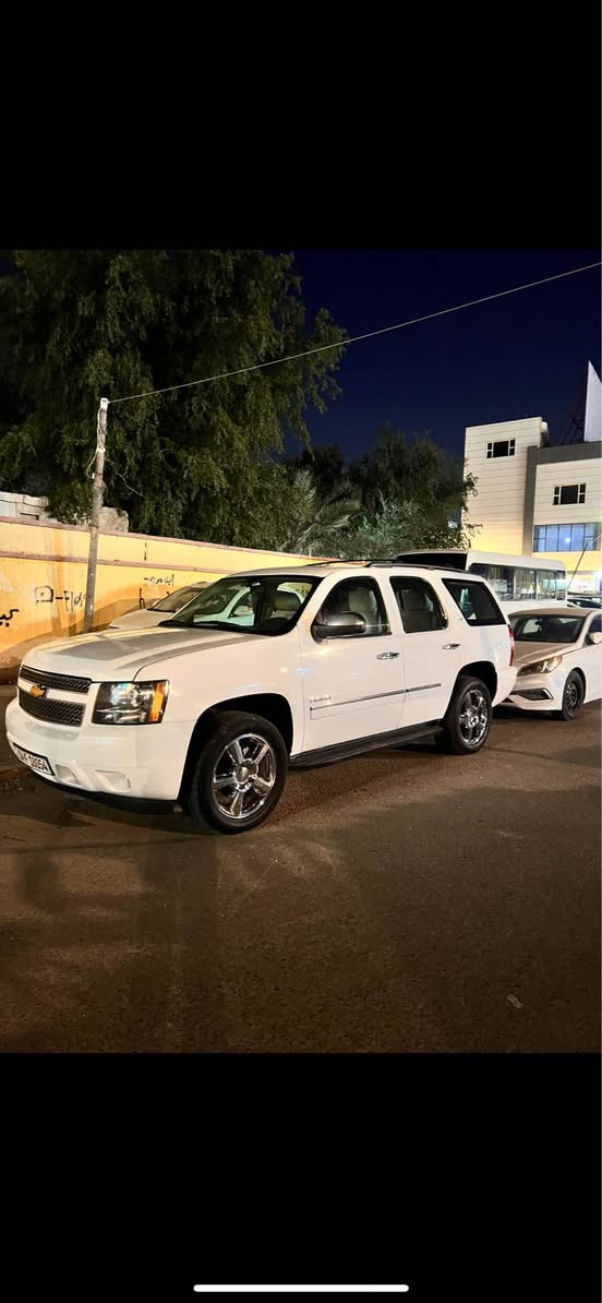 تاهو خليجي فول مواصفات ltz  ‏ماشي 140 ميل سيارة جاهزة من كير تبريد وحدادة مكينة ما مفتوحة سيارة كفالة فقط بارد وصبغ قليل جاملغ الامامي  جهة الراكب طخه اقل شبر مامصلحه  موجود هنا 👈 *********** البصرة, العراق
