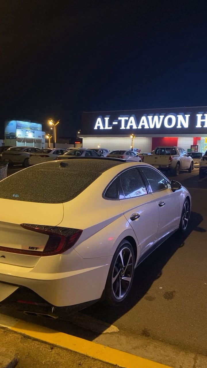 سلام عليكم سوناتا موديل22 حادث حلو بدون ايرباك ماشيه 39 السياره كلش جديده ونضيفه بجم كبس شواصي لغود كله كفاله بدون ايرباك كير محرك كفاله تفاصيلها وسونارها بالمنشور السعر 172 وبيها مجال 
مكاني الدوره 
***********
