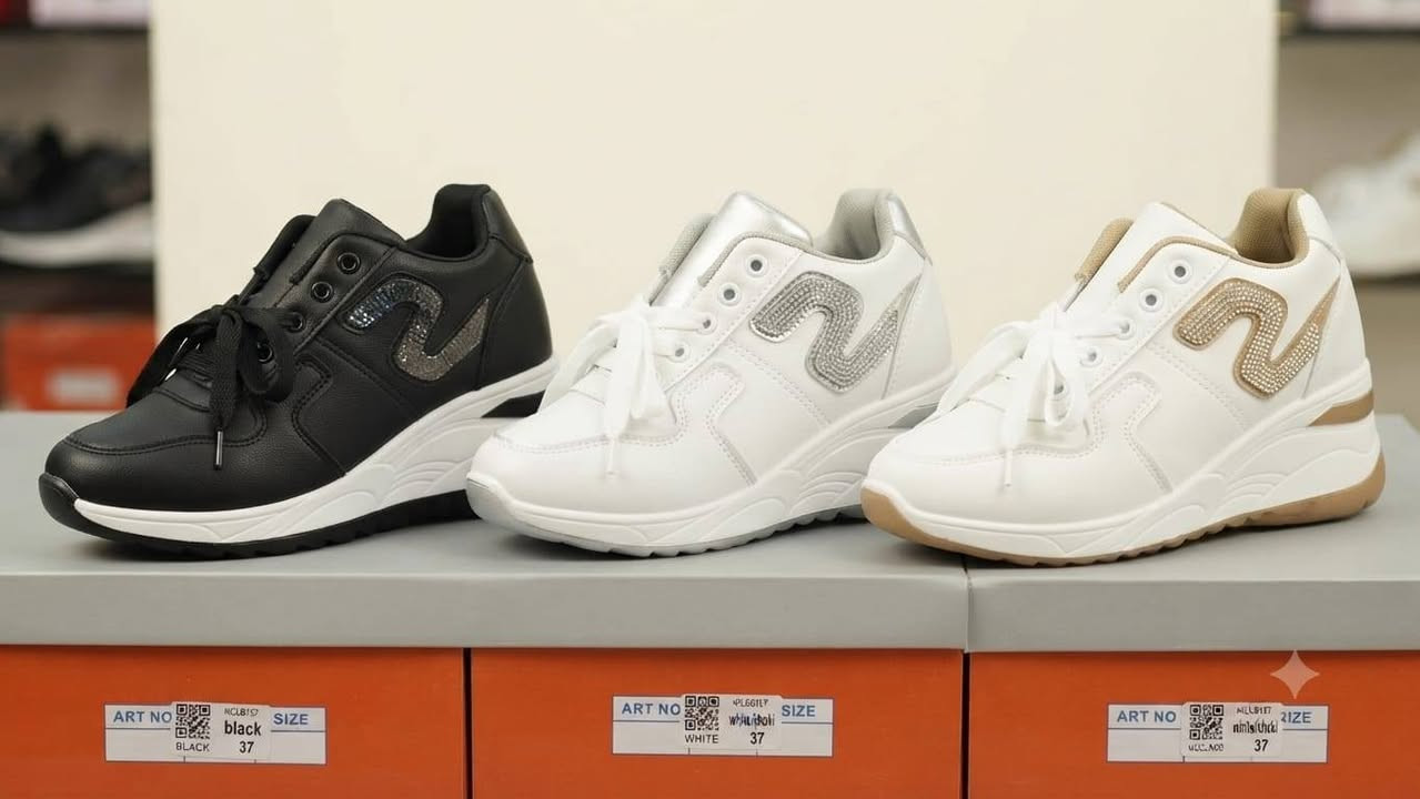 🔥 وصلت دفعة الأحذية الجديدة 👟✨
موديلات أنيقة وعصرية تناسب كل الأذواق 😍
📏 القياسات المتوفرة: 37 إلى 42
📦 البيع بالقطعة
📲 للحجز والاستفسار:
***********
🚚 بادر بالحجز قبل نفاد القياسات! 🔥
