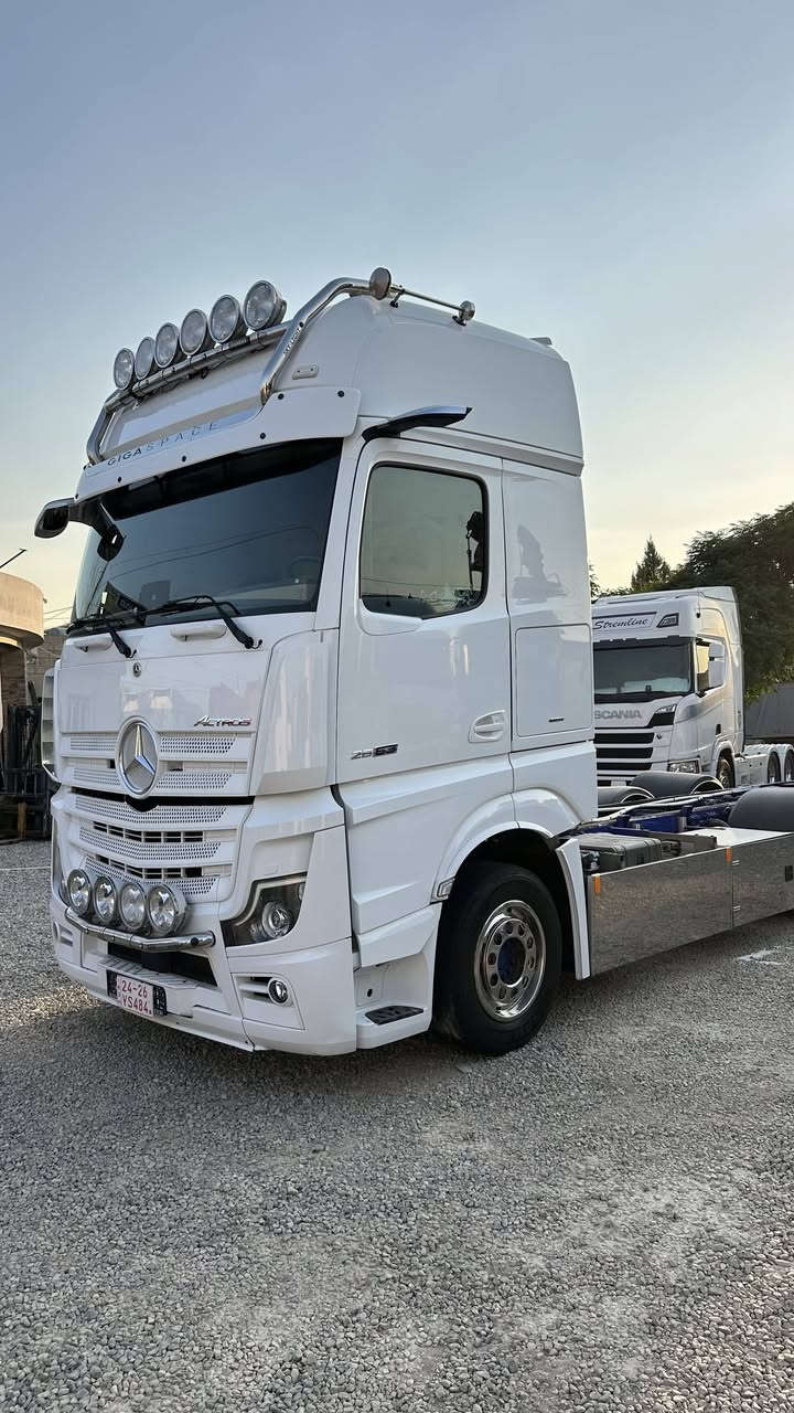 .                    لل بيع - بۆ فرۆشتن ⬇️ 📞 ⬇️
‎ماشاءالله 
Mercedes-Benz Actros
‎مارسيدس بينز اكتروس
‎عراق-سليمانية 
‎سليمانية طريق طاسلوجه- معارض سيارات الكبار. 
‎نوع الشاحنة ؛ 
Actros 2663  👍
‎موديل ; 2020
‎گير :  اوتوماتیک
( ‎سکس ویل  )
‎جوبلس امامي و خلفي 
‎ماشي فقط 470.000 الف كيلومتر! 
‎كاتي 
‎دخول جديد 
‎مامشتغل بل العراق 
‎سيارة مكفول كفالة عامة
سکس ویل مجموعە ❗️
‎مواصفات : تبريد، ريتايدر, کشن دیوان,بدون مرايا، ثلاجة , كامره و حساس , رادار امامي , رادار مسار الطريق , ، كامره خلفی ، كشن تدفئة, قفل اكسل , بوري ستيل و بلاجكتر , هورن باخرة، سپایدر ستیل ، ویلکپ ستيل 

————————————————————

‎ Mercedes-Benz Actros
‎مارسیدس بێنز ئـەكترۆز
‎عێراق ـ سلێمانی 
‎سلێمانی ڕێی تاسلوجە ـ پێشانگاكانی ئۆتۆمبێل
‎جۆری بارهەڵگر؛
Actros 2663 👍
‎مۆدێل ;2020
‎گێر ؛ ئۆتۆماتیك
                                                (سکس ویل ) 
‎پێش و دوا چوپ
‎ماوەی ڕۆیشتن ؛ 470.000 هەزار كیلۆمەتر
‎كاتی
‎تازە داخڵـبوو لێرە ئیشی نەكردووە

‎مواصفات : تبريد، ريتايدر،کوشن دیوان, سەلاجە , كامێرە وحاسە , رادار پێش , رادار خەتی جادە ,  ، كامێره لا تەنیشت  ، كوشن هیتەر , قفل ئەكسل ,بۆري ستيل و بلاجكتۆر , هۆرین باخیرە  ، سپایدر ستیل  

📞  *********** 

*********** 

***********
