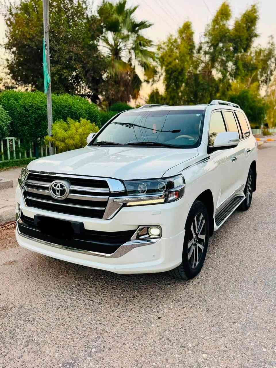 السلام عليكم للبيع لاندكروز موديل 2019 ساز  اصلي رقم بغداد بسمي مشروع وطني  مكفول كفاله عامه من صبغ وتبديل وفتح  والرصعه 
سياره جديدة بمعنى كلمه 
فول مواصفات 1/1
بصمه تشغيل
5بصمات ابواب 
فتحه سلايت
كشنات ثنين كهرباء ثلاث حركات
كشنات جلد اصلي
عداد لكزز
زراكات
اشارة لكزز
مري شفط
شاشه ايباد
جنطه شفط
شاحن 
دبل ماوس
مثبت سرعه
سبعه راكب
ثلاث قطع تبريد
مطفايه حريق
محرك V8/4600
8ايرباك
حساس امامي
حساس خلفي
تحكمات ستيرن كامله
كامرة دوارة
وباقي مواصفات ساز معروفة
 ماشيه 61 الف حقيقي
السعر (490)
اللا ستفسار اتصل على الرقم ***********
مكان بابل حله
