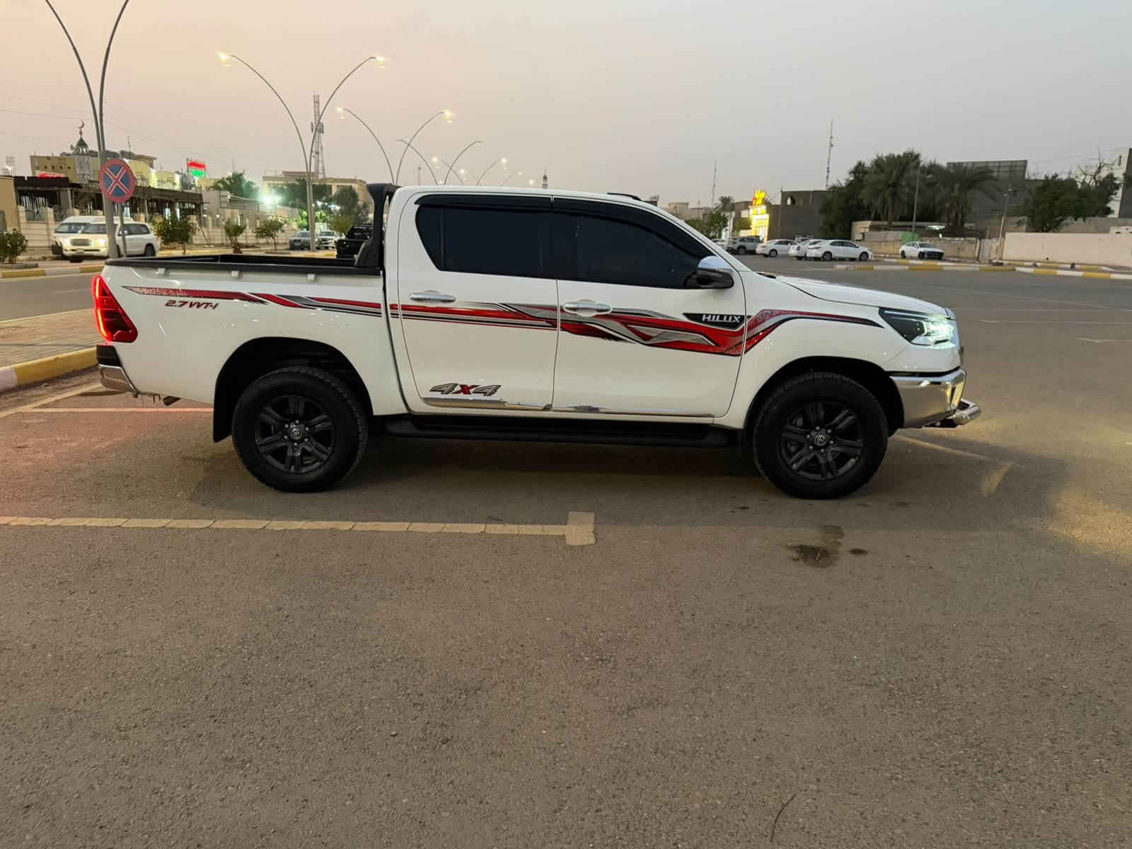 هايلكس • ٢٠٢٥ • فورويل