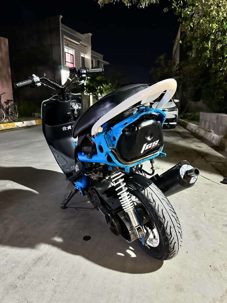 ماكس عدله مال لعب رياضي اي عيب مابيها كهربائيات كامل محرك كامل بدون عيب كلجات رياضي اصلي كابريتر جديد صالنصه اف ام ستيل وياله رياضي تايرات اصلي رياضي كشن رياضي 4 ولفات *********** Haedar Samer

نص مكتوب في الصور:
- انته مو مثل لبشر .. 💔👶🏻