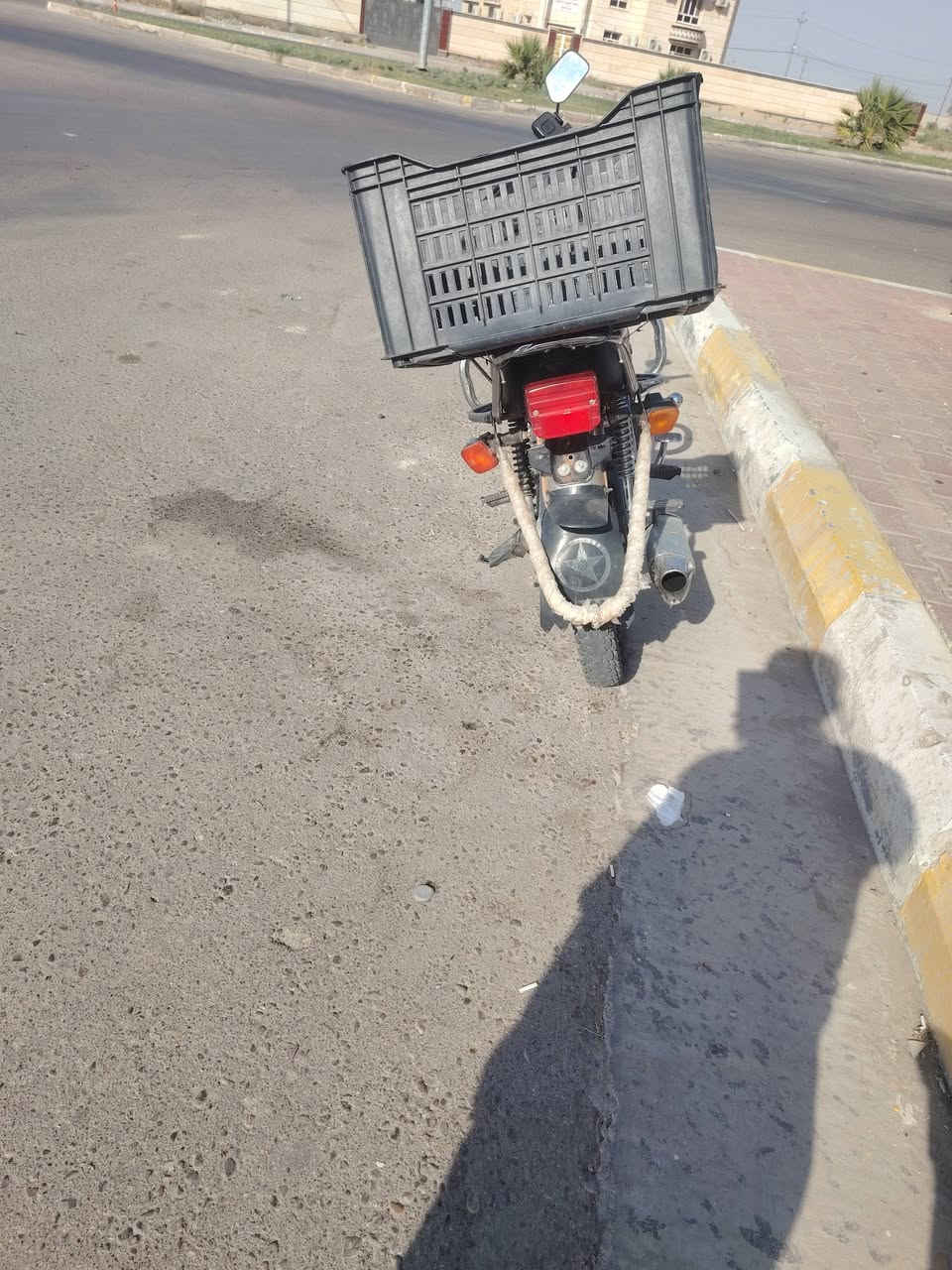 السلام عليكم دراجه للبيع سر 425 بيها مجال سيفان موديل2020 للتواصل *********** ادمن حب
