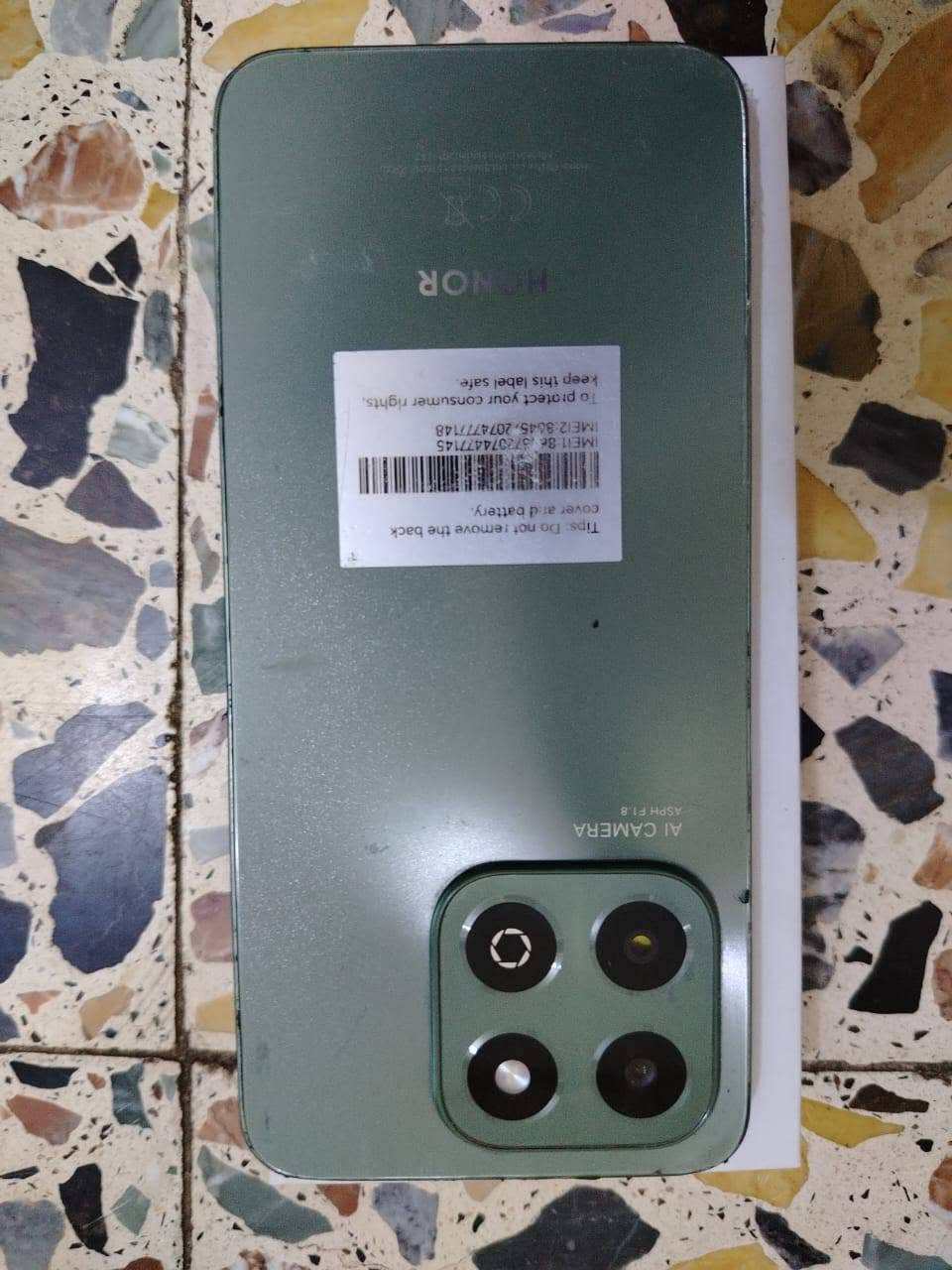 هونر اكس 6 سي ذاكره 256
السعر 125 مكان بغداد الحرية رقم الهاتف *********** يوجد وات ساب ملاحظه فقط تحكم صوت العالي ماتشتغل  باقي مكفول

