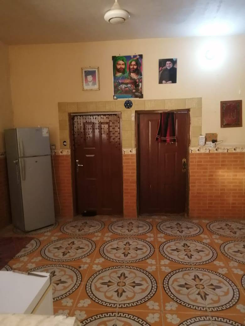 السلام عليكم بيت حي الحكيم نزلت بيت خليف
ه بيت للبيع مساحه 300  الاتصال علا هاذا رقم ***********
