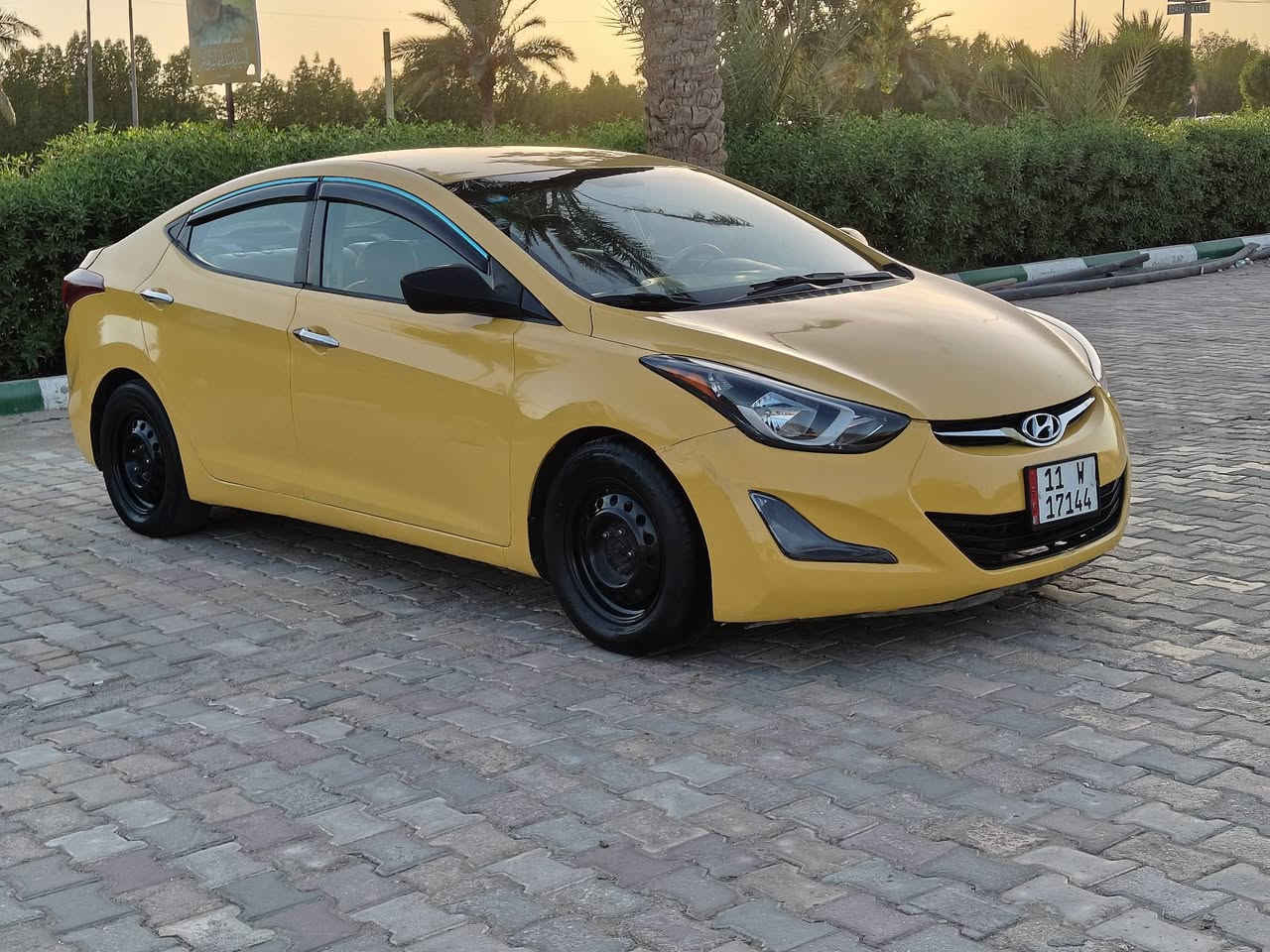 السعر98 الاستفسار مكان سياره كربلاء ***********هونداي النترا 2015 وارد امريكي حادث باب السايق والباقي مكفول كفاله اليبل واحد مكينه1800 وكير مكفولة حداديه جديده تخم تاير جديده تبريد ثلج السياره جديده وجاهزة بمعنى الكلمه رقم بغداد نكليزي مشروع وطني سنويه 2029 مصفره هيه وغرامات
