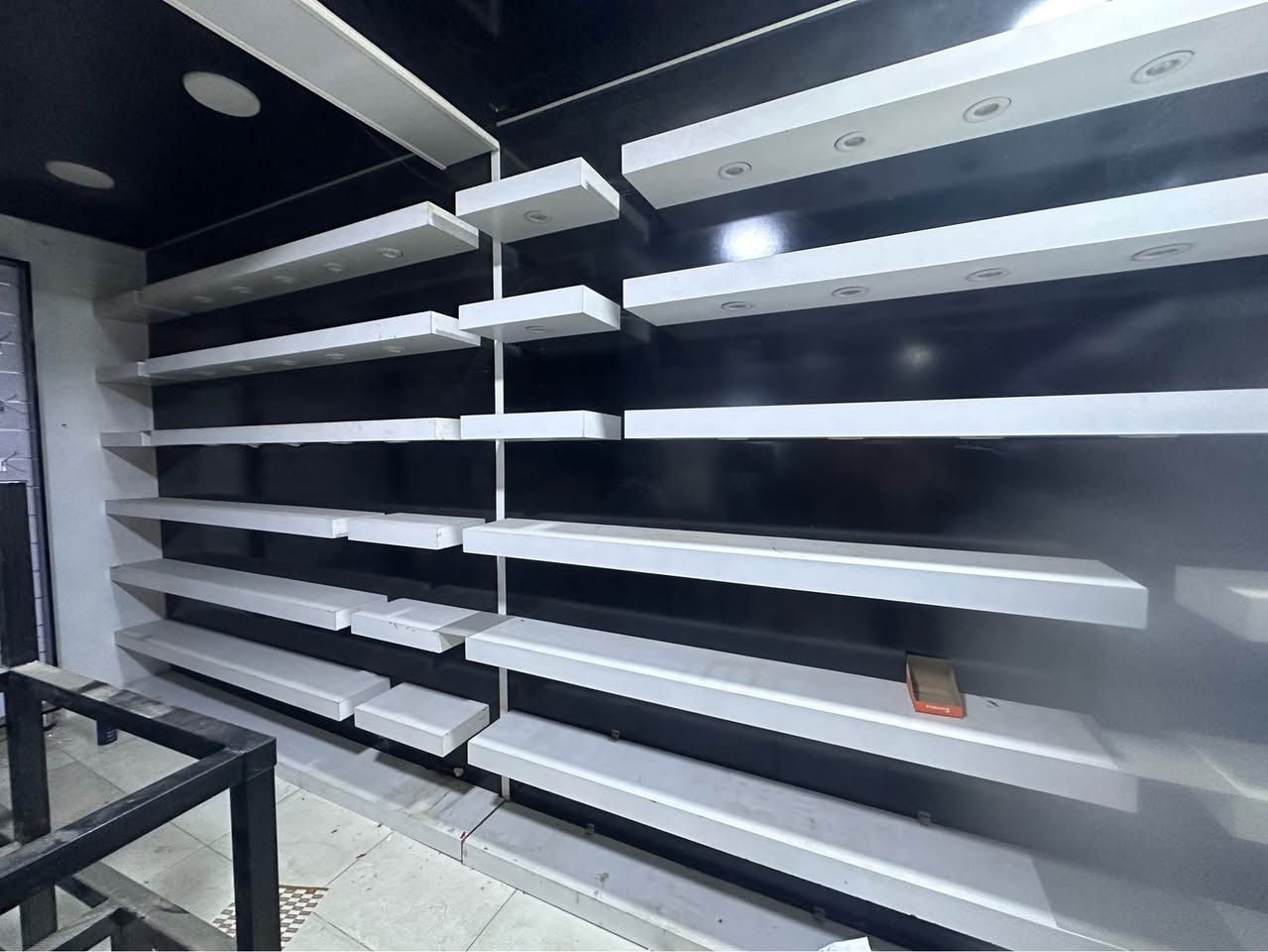 السلام عليكم ديكور mdf للبيع
*********** عمارة, ميسان
