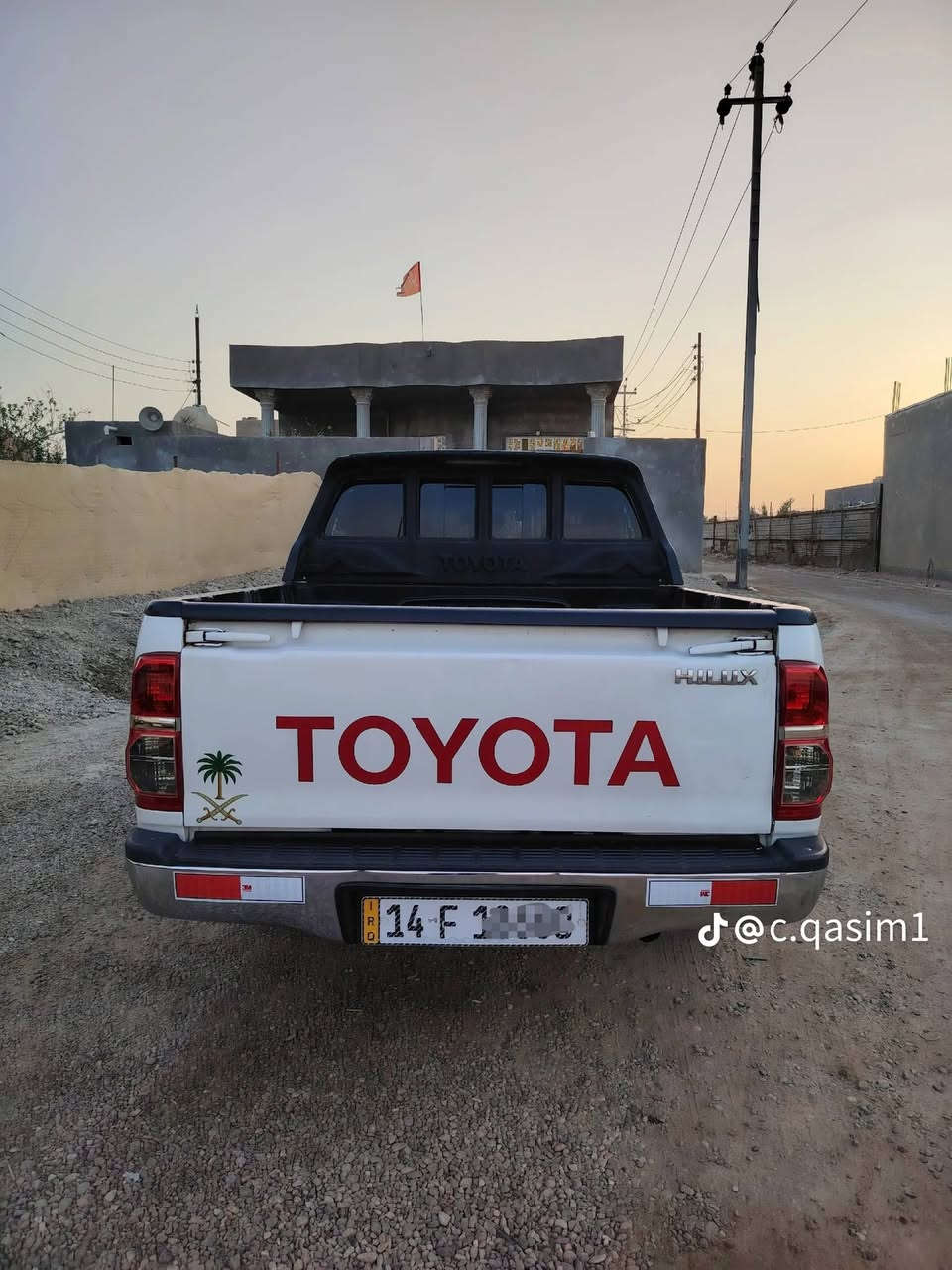 رقم البصره الدولي
*سنويه مجدده للـ2030/11
*( تحويل مباشر ✔️ )

*السياره مكفوله عدا الموضح بالسونار .. 
*حداديه كير مكينه شاصي گفاله
*المكينه حلوه مكاني البصرة كرمت علي ابو حلوه 
رقم الهاتف ***********

نص مكتوب في الصور:
- @c.qasim1
- @al_shawardy
- @cqasim1