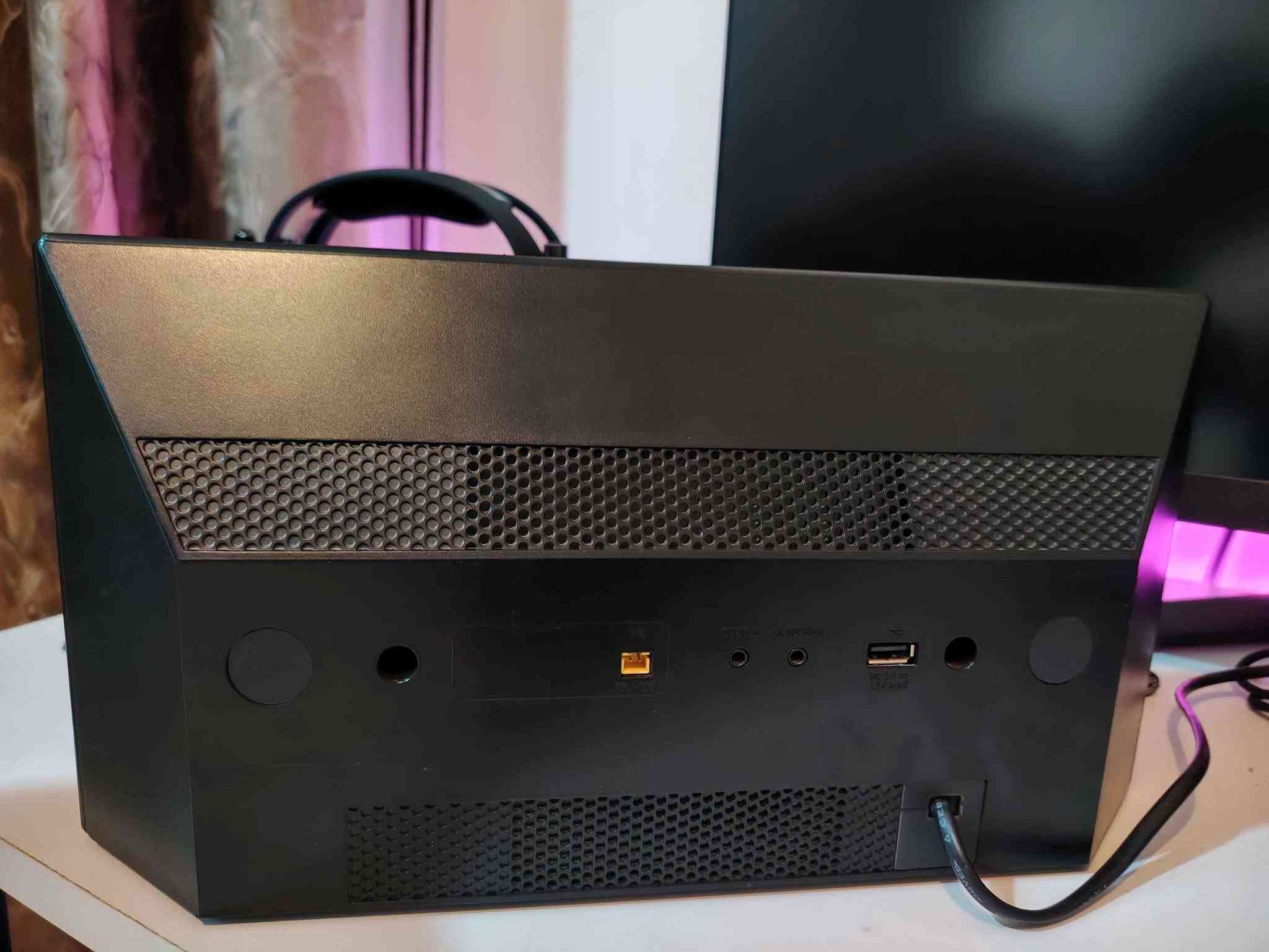 السلام عليكم ورحمة الله وبركاته 
سبيكر سوني جديد 
بلوتوث NFC 
راديو قرص CD 
Aux 
صوت محيطي ومجسم 
السعر 60 ألف أربيل, العراق
