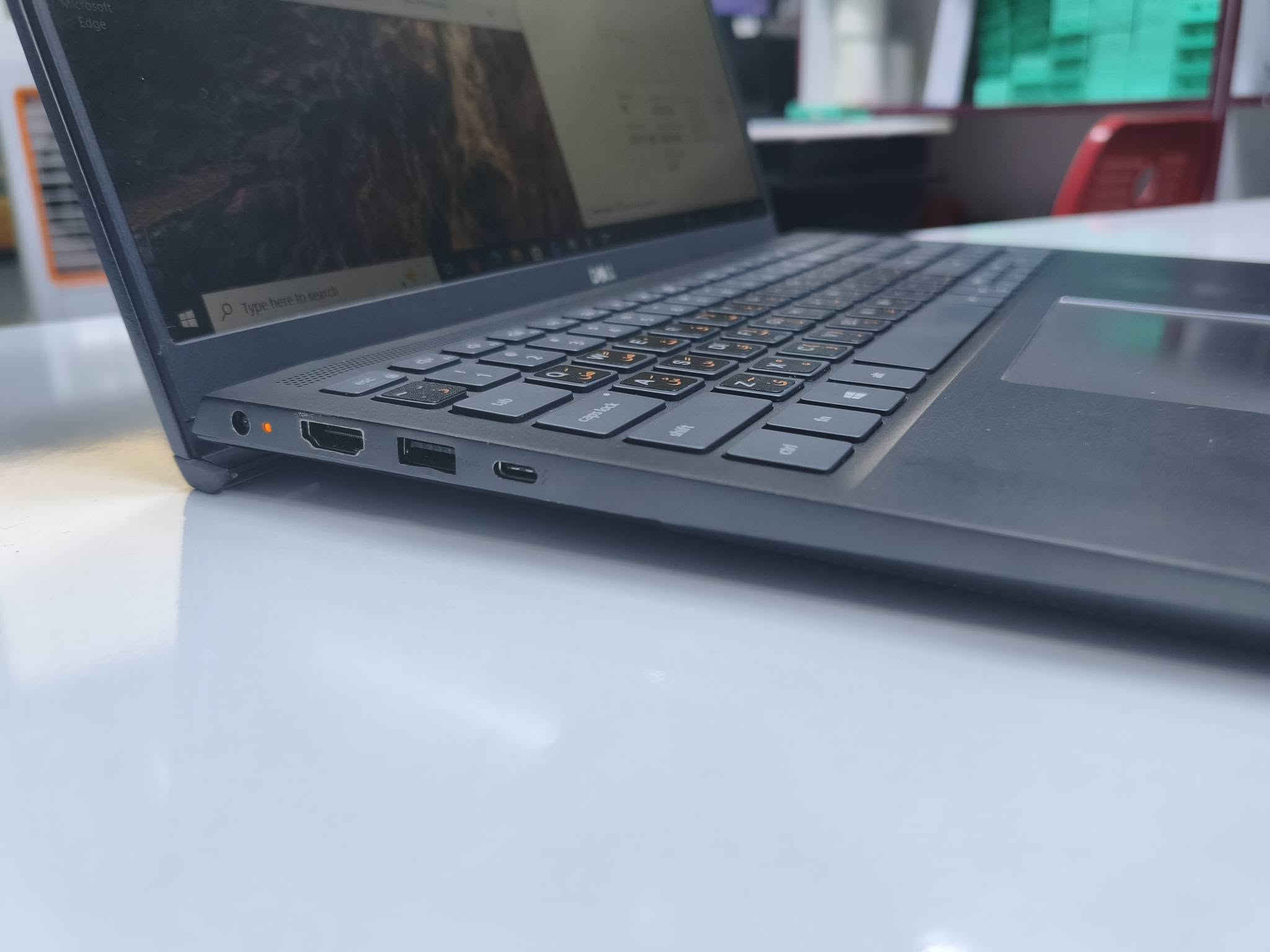 ‏
‏توفر Dell Vostro 7500 جيل عاشر فئة hبسعر 600
‏I5 10H
‏16G DDR4 
‏512GB SSD 
‏حجم الشاشه 15.6 دقه FHD
‏
‏كرت شاشه داخلي intal R UHD Graphics 
‏كرت شاشه خارجي Nvidia gtx 1650ti 4G
‏
‏كامل شامل واصل 600 الف دينار

نص مكتوب في الصور:
- DirectX Diagnostic Tool
- System Display 1 Display 2 Sound Input
- This tool reports detailed information about the DirectX components and drivers installed on your system.
- If you know what area is causing the problem, click the appropriate tab above. Otherwise, you can use the "Next Page" button below to visit each page in sequence.
- System Information
- Current Date/Time: Tuesday, September 22, 2026, 7:46:36 AM
- Computer Name: DESKTOP-LUM091G
- Operating System: Windows 10 Pro 64-bit (10.0, Build 19045)
- Language: English (Regional Setting: English)
- System Manufacturer: Dell Inc.
- System Model: Vostro 7500
- BIOS: 1.24.0
- Processor: Intel(R) Core(TM) i5-10300H CPU @ 2.50GHz (8 CPUs), ~2.5GHz
- Memory: 16384MB RAM
- Page file: 3570MB used, 15519MB available
- DirectX Version: DirectX 12
- ✔ Check for WHQL digital signatures
- DxDiag 10.00.19041.5794 64-bit Unicode Copyright © Microsoft. All rights reserved.
- Help
- Next Page
- Save All Information
- Exit
- Microsoft
- Edge
- Type here to search
- Task Manager
- File Options View
- Processes Performance App history Startup Users Details Services
- CPU
- 1% 1.65 GHz
- Memory
- 3.4/15.8 GB (22%)
- Disk 0 (C:)
- SSD
- 0%
- GPU 0
- Intel(R) UHD Graphics
- GPU 1
- NVIDIA GeForce GTX...
- 0% (44 °C
- GPU activity
- GPU
- NVIDIA GeForce GTX 1650 Ti
- 3D 0% Copy 0%
- Video Encode 0% Video Decode 0%
- Dedicated GPU memory usage 4.0 GB
- Shared GPU memory usage 7.9 GB
- Utilization
- GPU Memory
- 0.0/11.9 GB
- Dedicated GPU memory
- 0.0/4.0 GB
- Shared GPU memory
- 0.0/7.9 GB
- Driver version:
- Driver date:
- DirectX version:
- Physical location:
- Hardware reserved memory:
- 32.0.15.8157
- 10/9/2025
- 12 (FL 12.1)
- PCI bus 1, dev...
- 161 MB
- GPU Temperature
- 44 °C
- Fewer details
- Open Resource Monitor
- 7:52 AM
- 9/22/2026
- صافي غالبا 25°C
- DirectX Diagnostic Tool System Display Display 2 Sound Input This tool reports detailed information about the DirectX components and drivers installed on your system. If you know what area is causing the problem, click the appropriate tab above. Otherwise, you can use the "Next Page" button below to visit each page in sequence. System Information Current Date/Time: Tuesday, September 22, 2026, 7:46:36 AM Computer Name: DESKTOP-LUMB91G Operating System: Windows 10 Pro 64-bit (10.0, Build 19045) Language: English (Regional Setting: English) System Manufacturer: Dell Inc. System Model: Vostro 7500 BIOS: 1.24.0 Processor: Intel(R) Core(TM) i5-10300H CPU @ 2.50GHz (8 CPUs), ~2.5GHz Memory: 16384MB RAM Page File: 3570MB used, 15519MB available DirectX Version: DirectX 12 Check for WHQL digital signatures Help Next Page Save All Information Exit Task Manager File Options View Processes Performance App history Startup Users Details Services CPU 1% 1.48 GHz Memory 5.4/15.8 GB (22%) Disk 0 (C:) SSD 0% GPU 0 Intel(R) UHD Graphics 0% GPU 1 NVIDIA GeForce GTX 17... 0% (44 °C) Dedicated GPU memory usage Shared GPU memory usage GPU NVIDIA GeForce GTX 1650 Ti 3D 0% Copy Video Encode 0% Video Decode 0% 4.0 GB 7.9 GB Utilization 0% GPU Memory 0.0/7.9 GB Dedicated GPU memory 0.0/4.0 GB Shared GPU memory 0.0/7.9 GB Driver version: Driver date: DirectX version: Physical location: Hardware reserved memory: 32.0.15.8157 10/9/2025 12 (fl_12.1) PCI bus 1, dev... 161 MB GPU Temperature 44 °C Fewer details Open Resource Monitor 25 °C صافٍ غالباً 7:52 AM 9/22/2026