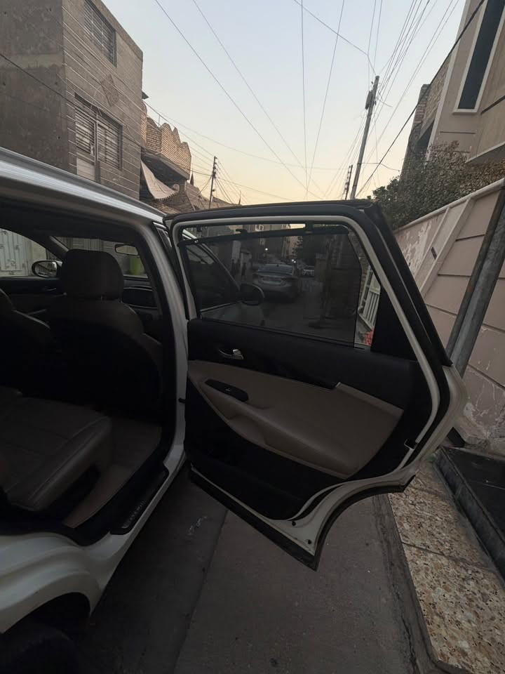 السلام عليكم
سورنتو مديل 2017 خليجي 7 راكب منفصل

فول عدا الفتحه 

بصمه 

كشنات جلد كهربائية تدفئه تبريد

محرك 6V مكفول كفاله 

تبريد ثلاجه قطعتين

ممشا حقيقي 77الف 

سياره بيه طختين بسيطات واضحات بل صور

تجي وتقتنع وسونار يله ابيع 

سعر 188 وبيه مجال حك الجيه 

موقع بغداد البياع 

***********
