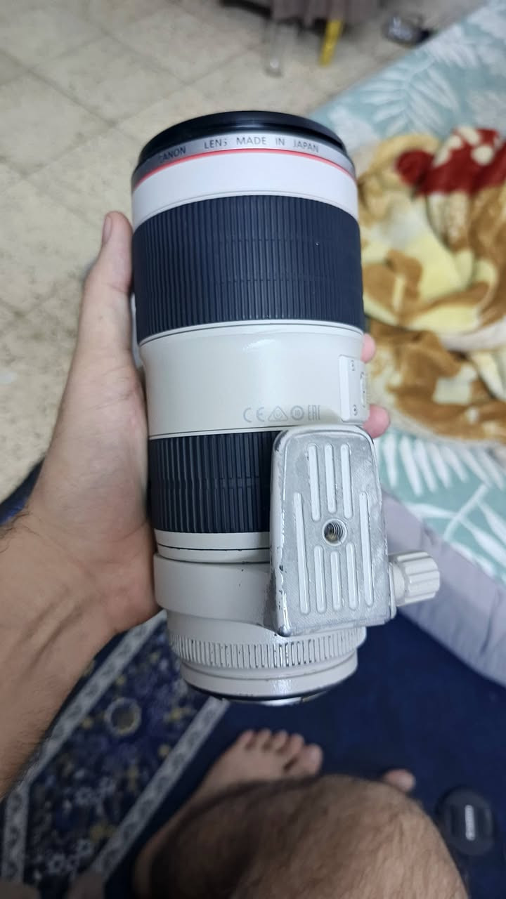 عدسة ٧٠/٢٠٠ • فتحة ٢.٨ • زيونه