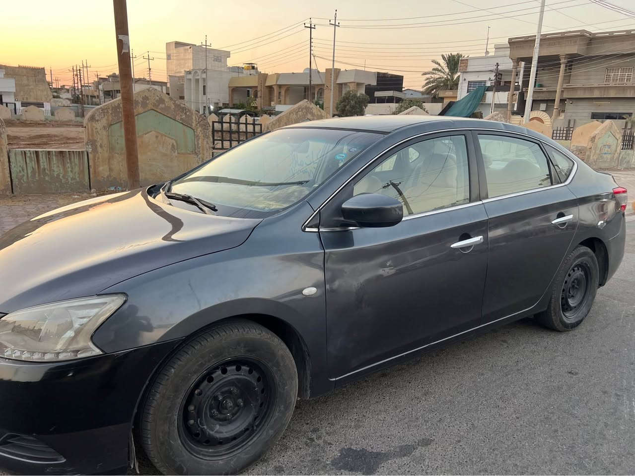 نيسان سنترا خليجي موديل 2015 رقم سليمانيه رقم سنويه جديد لحد 2030 بي كوبوان بانزين كير محرك تبريد بدوان عيب تايرات صدر جديد سياره بيها حزام صبغ بي طخه امامي و خلفي مكان سياره كركوك سعره (78 ) ورقه *********** كركوك, العراق
