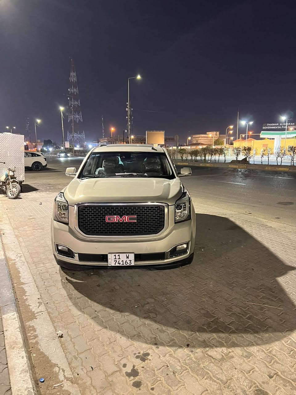 - يوكن (LTZ ) المحرك المرغوب 5300

موديل :   2015

الون:       عسلي🖤 

العداد: 127كيلو

الفئة : ltz

/حجم المحرك    ٨  سلندر  5300

/   بصمة ابواب

/ رادار امامي مانع اصطدام 

/ رادار خلفي

/ رادارت جانبيه ( نقطه عمياء)

/ كشن السائق هزاز  للتنبيه ( مربوط مع الرادار)

/ كامراة دواره مع الاستيرن اصليه

/ كشنات جلد 

/ كشنات اماميه كهرباء

/كشنات خلفيه كهرباء

/ كشن السائق خزن ميوري 

/كشنات خلفيه منفصله

/ كشنات تدفئه 

/ باب خلفي كهرباء

/ استيرن كهرباء

/مرايات جانبيه كهربائيه ( شفط) + تعتيم 

/ فول تحكم استيرن جهتين + ستيرن تدفئة + ستيرن كهرباء

/حساسات امامي  خلفي

/ فور ويل 

/ لايت زنون

/ لايت وبك لايت ليد (LED)

/شاشه اماميه كبيره 

/ كشنات 7 راكب كهربائي 

/ تشغيل عن بعد 

/ تبريد مركزي ثلاث قطع

/ تحكم للتبريد الخلفي منفصل

/ منفذ كهرباء للعربه الخلفيه

/ سستم صوت اعلى فئه (BOSE)

/ نظام مكابح للعربه الخلفيه

/ نظام صعود مرتفعات

/ نظام سحب مقطورة 

/ نظام تحديد مسار ( نظام خطوط الشارع)

/ نظام معرفة ضغط الاطارات

/ انظمة مكابح

/ نظام تزحلق 

/ نظام توازن للطرق الوعره 

/ بصمه عدد

/ اسبيرها منازل 

تخم تاير جديد سيارة جديدة وتخبل وبلعافية على الياخذها 

وبقية المواصفات المعروفه السياره رقم بغداد تحويل مباشر 

السعر: 282
مكان السياره البصره الفنجانينه
للاستفسار *********** البصرة, العراق
