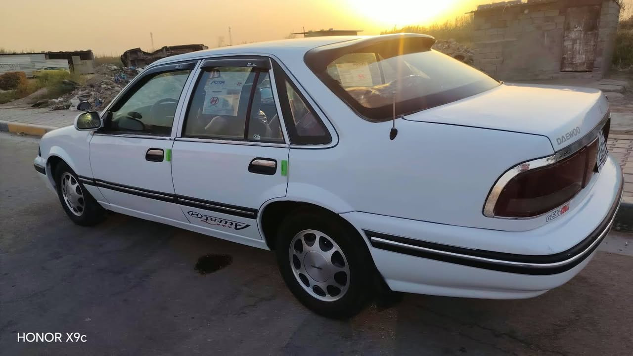 السلام وعليكم
دايو برنس موديل1995
الون ابيض ..... 
رقم بغداد بسمي الدولي . مشروع
سنويه لل 31وطني  ... تحويل ثاني يوم
تبريد شغال ثلج🥶🥶
تدفئه شغاله نار
كير عادي ٠٠٠  
محرك مفتوح .....
كير ومحرك حاويه جدد مكفولات
ماشالله بيه نعومه فول  
ويل كب مجلي لونين 
تخم تاير....... باتري جديد
كهربائيات كله شغاله .... 
مشط ستيرن باور سلف داينمو راديتر كله جديد 
شرط لاضربه ولا طخه ولا كص ولا خياس فقط صبغ  بالفرن تعمير درجة اولى
صدر خلفي أمامي جديد 
غرفتها جديده ...دواخلها جدد بطاين جدد كشنات جدد دشبول جديد 
سنترلك شغال 
اسف عل اطاله الشراي يتصل
الهاتف *********** 
مكان سيارة بغداد
السعر 38
اتصل ع الرقم فقط

نص مكتوب في الصور:
- HONOR X9c