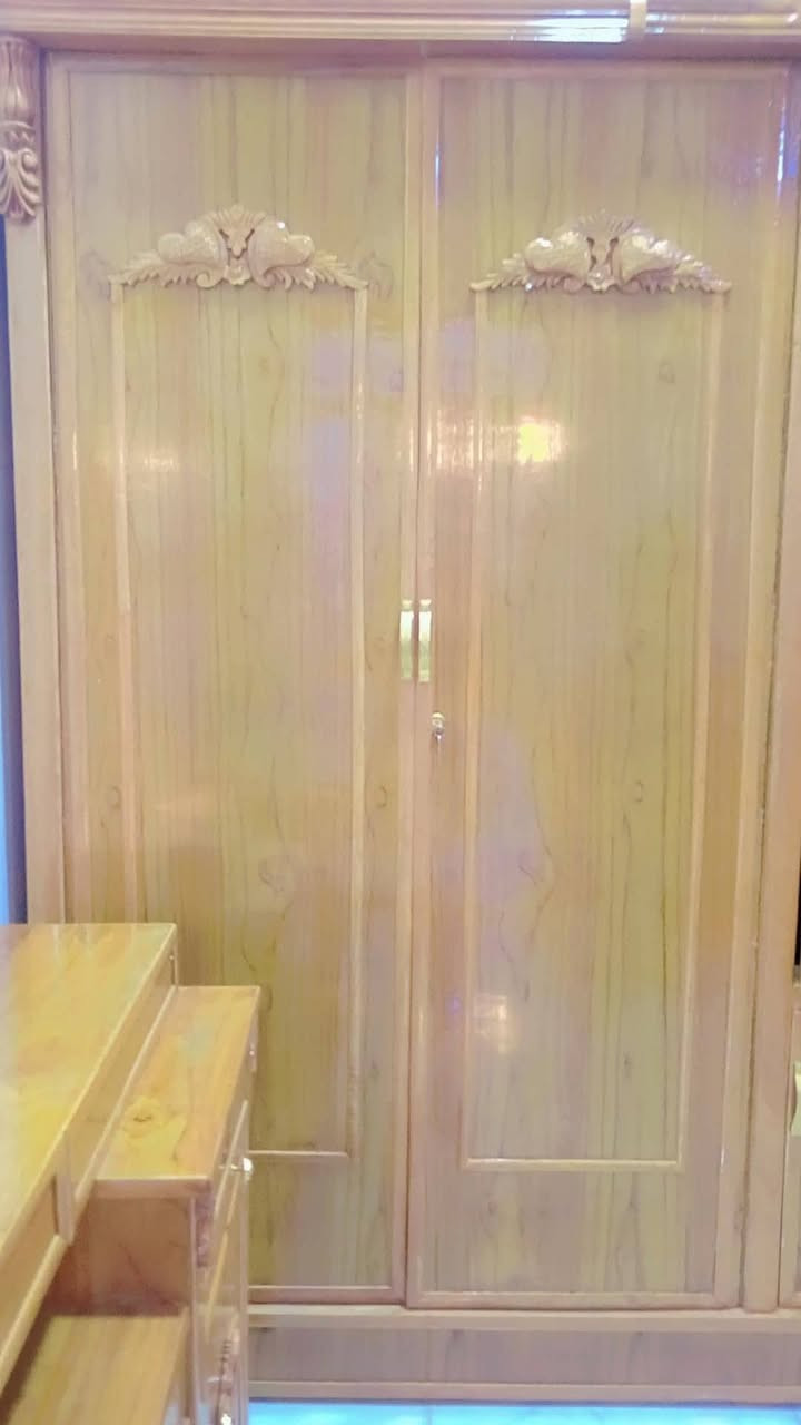 السلام عليكم هاذي غرفه مستعمله شهر وخمسه قطع وسعر مليون وبيه مجال تواصلو على هاذه الرقم  *********** واتساب
.
