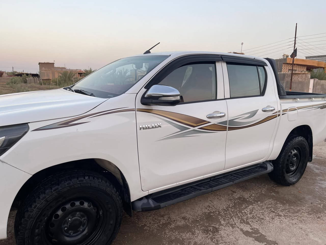 فور ويل كاز مديل 2017 
بيه حالوبات
مجفته قبل شهر
 السنوية لغاية 27 
البصرة قضاء المدينة 
***********
السعر 165 وبيه مجال

