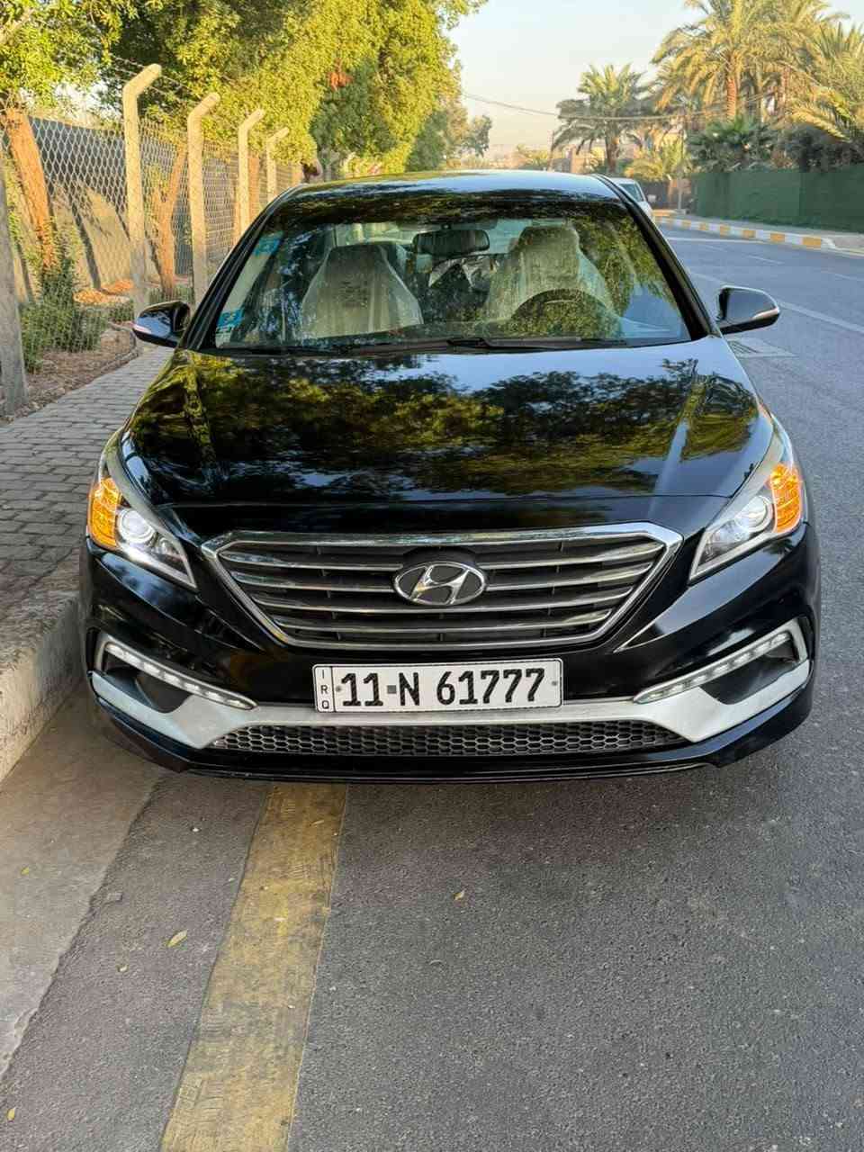 سوناتا سبورت2017 وارد امريكي
حادثه  بنيد بدون دواخل وجاملغ خلفي والصندوق مبدل بلادي نفس اللون
الموصفات
1-كشن كهرباء
2-شاشة  كبيرة
3-كروس سرعة
4-اشاير بلمري
5-دراف مود 3وضعيات قياده
6-لايت زنون عالي ناصي
7-دبل كزوز
السيارة كير ومكينه خير من الله ترايك للبصرة  مكينة 2400 gdiلا تنقيص ولا تبخير  ماشية82الف ميل بأسمي السيارة 
 تحويل ثاني يوم مكاني بغداد الامين
سعر السيارة 105وبيه مجال بسيط  للستفسار *********** بغداد, العراق
