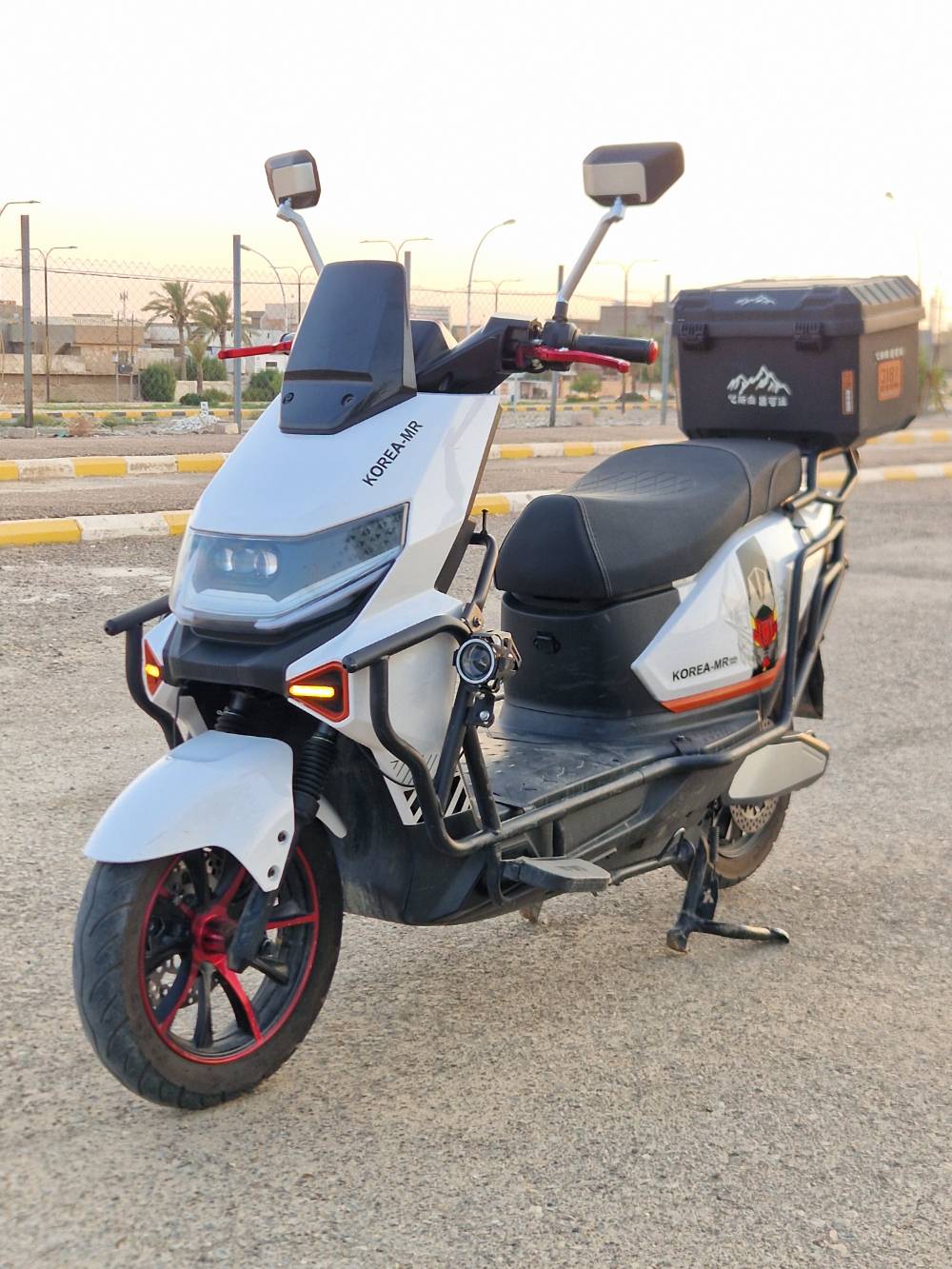 ملكه بيضه • ٦ بطاريات • ٣٠٠٠ واط