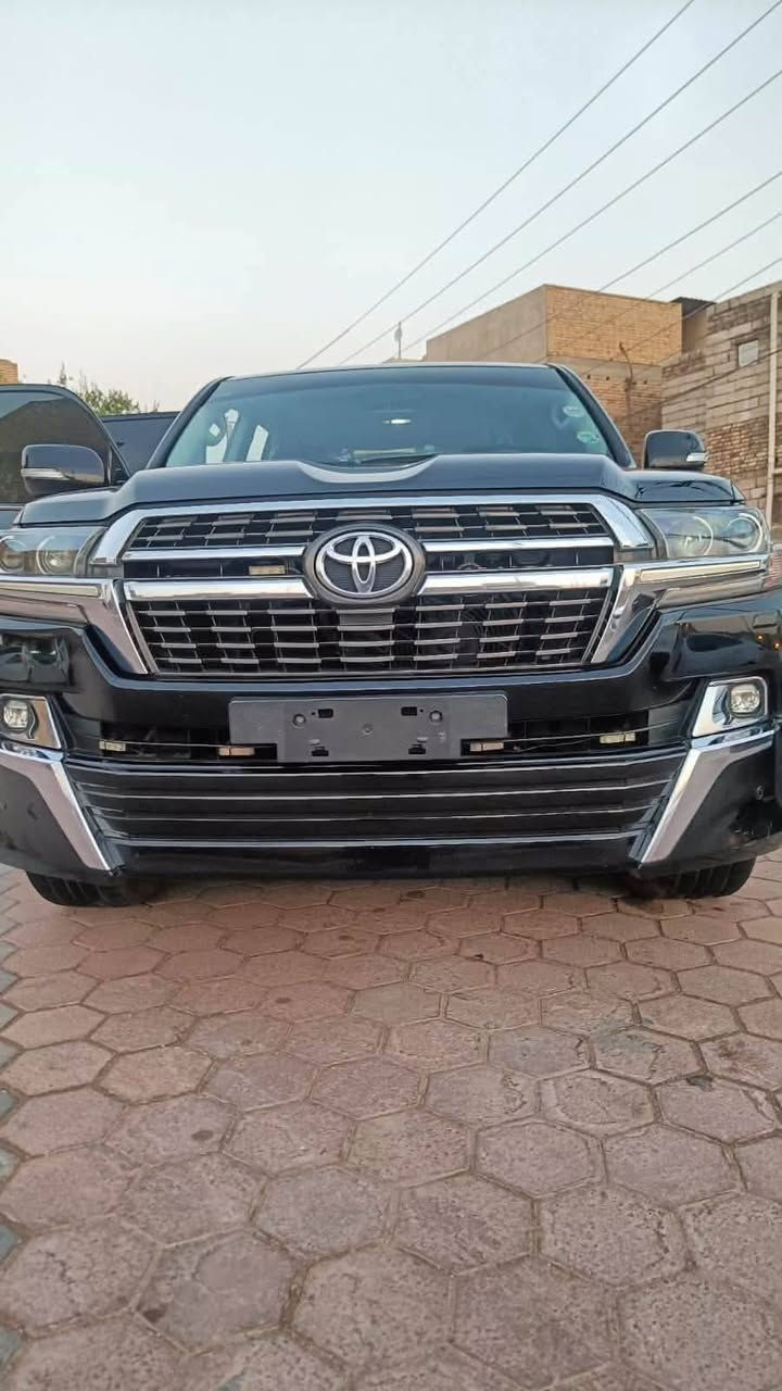 السلام عليكم لاندكروز موديل 2021 سياره بحرينيه كفاله عامه 8 سلندر 4600 رقم بغداد بسمي ماشيه 100 الف سياره جاهزه ع اخر حبايه تخم تایر حداديه تبريد مكينه كير جاهزه للاخير مكان السياره العماره  السعر 45 الف دولار متوازي عل بيعته مستعجل للاستفسار. ***********

