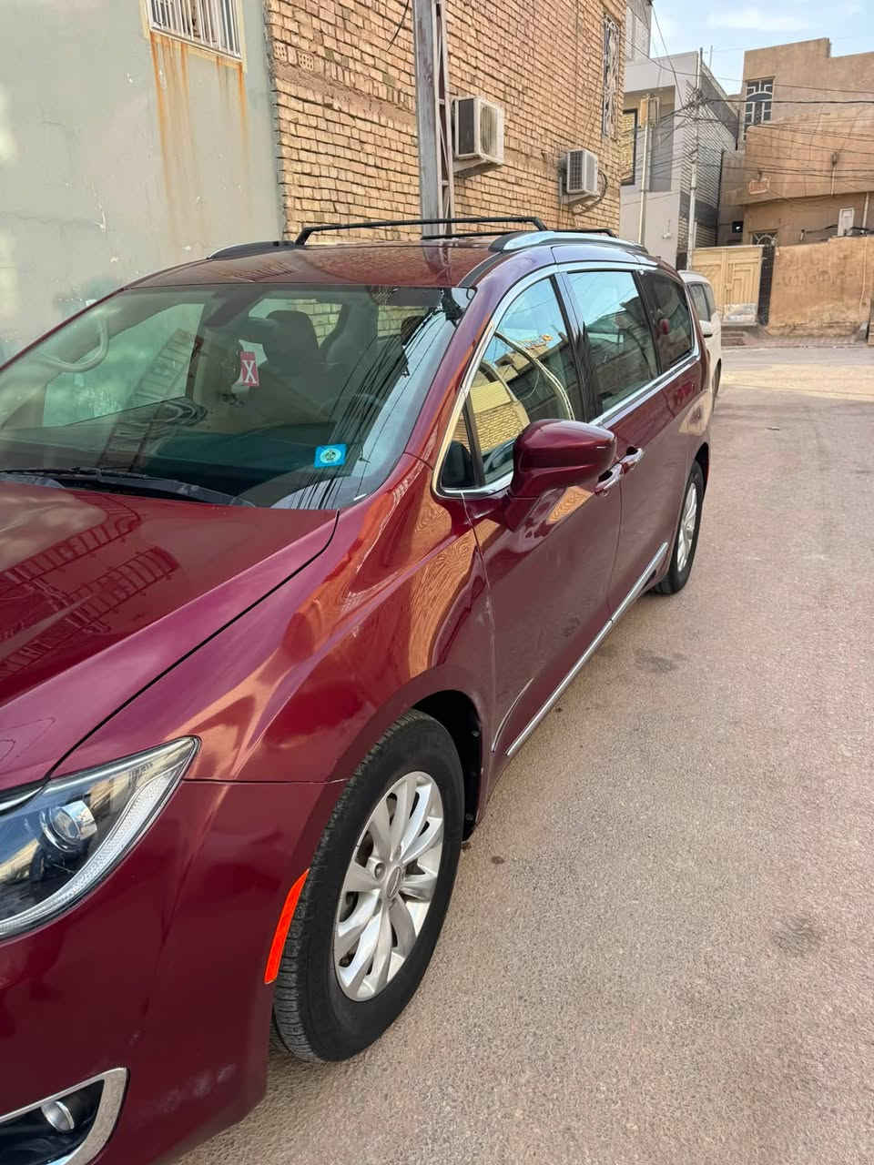 باسفيكا ٢٠١٩ رقم بغداد سنوية ٢٠٣٠ فول مواصفات عدا الفتحة والرادار الامامي بيها قطعتين جاملغ عكس السايق مصبوغ وباب عكس السايق مبدل سيارة جاهزه من كلشي ومابيها نقص 

مكان السيارة النجف الاشرف

السعر ١٨٠ وبيها مجال للشراي 

*********** موجود واتساب
