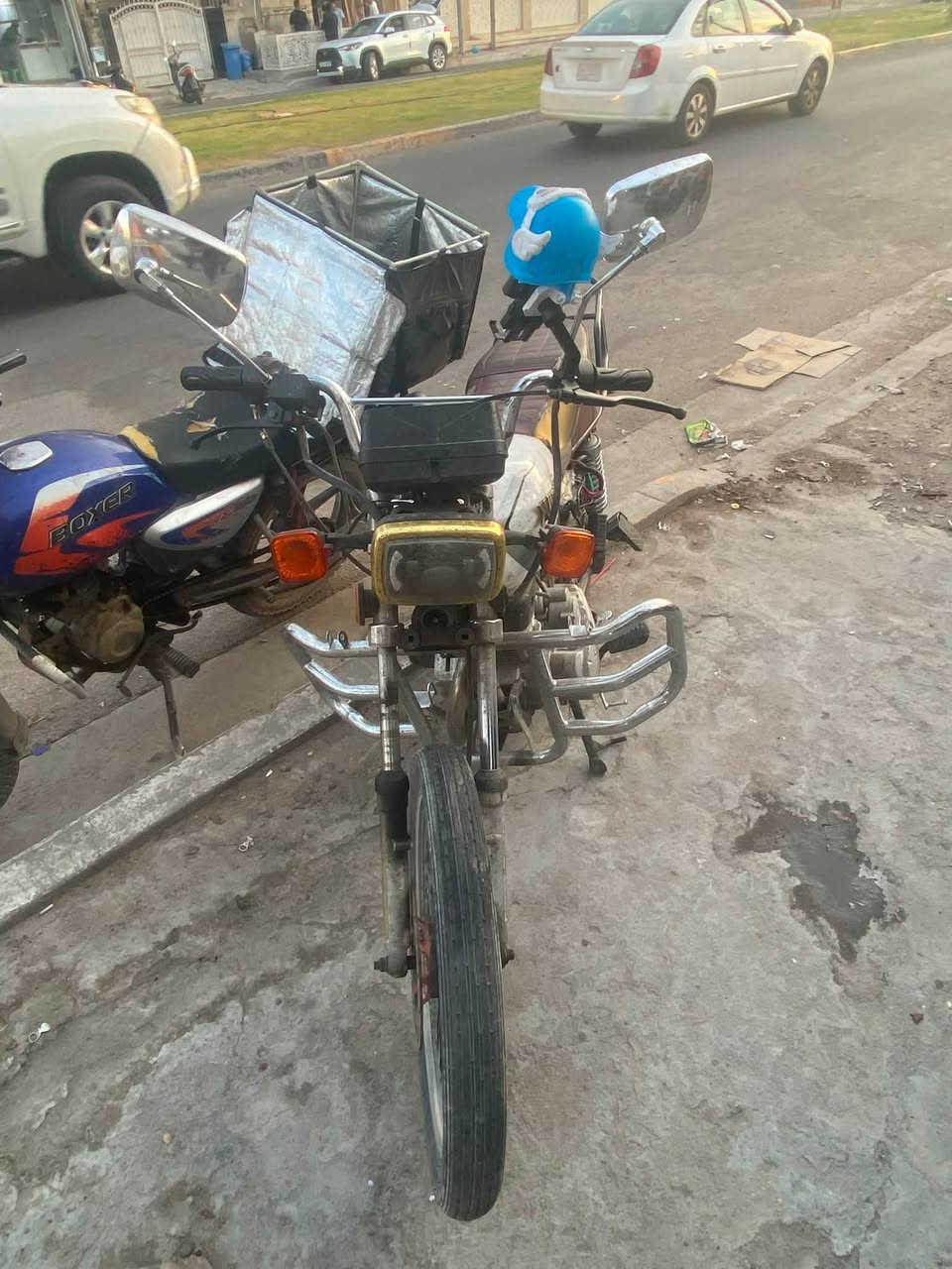 اجة سونك موديل ٢٣ للبيع دراجة نضيفة مكينة ما مفتوحة تجيب فيتر وتجي تفحص دراجة يرادلها بس باتري كاعد وحاضنة اشارة خلفية وجاملغ امامي السعر 400 قفل قفل قفل بدون اوراق ***********
