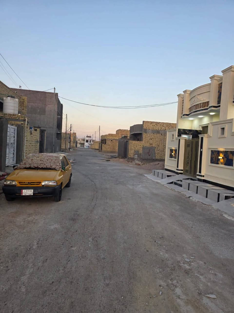 🏘️ داران للبيع
📏 مساحة الدار الواحد 100 متر + 100 متر

📍 العنوان حجي حسن الثانية (الجمعيات) ، قرب شارع 20

▪️ طابق واحد

🧱 كونكريت، بناء سنة 2026، حديثات، مامسكونات، شغل درجة أولى

🔸 الواجهة 5، النزال 20 

🌳 زراعي، سند 25 

🔹 خدمات كاملة

💰 السعر خاص أو الأتصال ع الرقم 

📞 ***********
