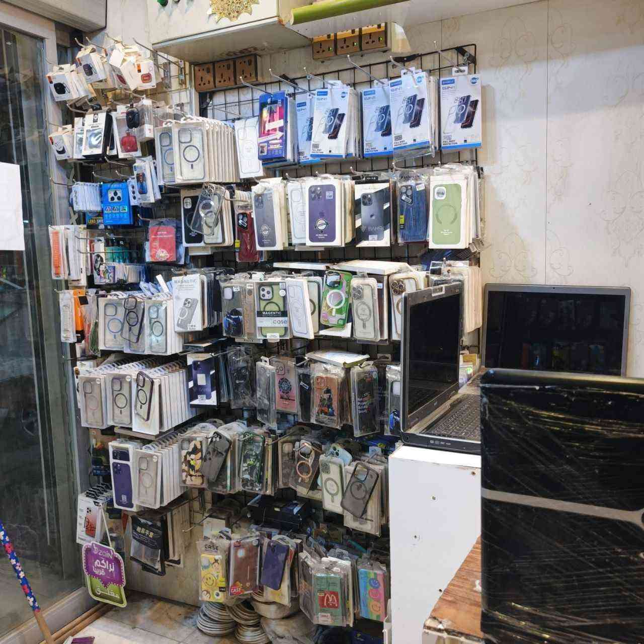 كفرات موبايلات للبيع العدد 5400 كفر كل الموديلات 
بسعر مناسب وحلو اليريدهن يخابرني او يراسلني ***********

​1. سامسونج (Samsung Galaxy)
​سلسلة A & M (من A10 وصولاً لموديلات 2024):
​A10
​A10s
​A11
​A12
​A13 (4G) / A13 (5G)
​A14 (4G/5G)
​A15 (4G/5G)
​A20 / A30
​A20s
​A21s
​A22 (4G) / A22 (5G)
​A23 (4G/5G)
​A24
​A25 (5G)
​A31
​A32 (4G) / A32 (5G)
​A33 (5G)
​A34 (5G)
​A35 (5G)
​A50 / A50s / A30s
​A51 (4G) / A51 (5G)
​A52 / A52s
​A53 (5G)
​A54 (5G)
​A55 (5G)
​A70 / A70s
​A71 (4G) / A71 (5G)
​A72
​A73 (5G)
​A01 / A01 Core
​A02 / A02s
​A03 / A03s / A03 Core
​A04 / A04s / A04e
​A05 / A05s
​M11 / M12 / M13 / M14
​M21 / M22 / M23 / M31 / M32 / M33 / M34 / M54
​سلسلة S & Note (الفئات العليا):
37. S10 / S10 Plus / S10e / S10 Lite
38. S20 / S20 Plus / S20 Ultra / S20 FE
39. S21 / S21 Plus / S21 Ultra / S21 FE
40. S22 / S22 Plus / S22 Ultra
41. S23 / S23 Plus / S23 Ultra / S23 FE
42. S24 / S24 Plus / S24 Ultra
43. Note 10 / Note 10 Plus / Note 10 Lite
44. Note 20 / Note 20 Ultra
​2. ریلمي (Realme)
​سلسلة C (من C11 فما فوق):
​C11 / C11 (2021)
​C12
​C15
​C17
​C20 / C21 / C21Y
​C25 / C25s / C25Y
​C30 / C30s
​C31
​C33
​C35
​C51
​C53
​C55
​C67 (4G/5G)
​سلسلة الأرقام (Realme Number Series):
15. Realme 6 / 6i / 6 Pro
16. Realme 7 / 7i / 7 Pro
17. Realme 8 (4G/5G) / 8i / 8 Pro
18. Realme 9 (4G/5G) / 9i / 9 Pro / 9 Pro+
19. Realme 10 (4G/5G) / 10 Pro / 10 Pro+
20. Realme 11 (4G/5G) / 11 Pro / 11 Pro+
21. Realme 12 / 12+ / 12 Pro / 12 Pro+
​3. ريدمي شاومي (Redmi)
​سلسلة Redmi Note (من Note 8 فما فوق):
​Redmi Note 8 / Note 8 Pro / Note 8T
​Redmi Note 9 / Note 9S / Note 9 Pro / Note 9 Pro Max / Note 9T
​Redmi Note 10 (4G/5G) / Note 10S / Note 10 Pro / Note 10 Pro Max
​Redmi Note 11 (4G/5G) / Note 11S / Note 11 Pro / Note 11 Pro 5G / Note 11 Pro+
​Redmi Note 12 (4G/5G) / Note 12S / Note 12 Pro / Note 12 Pro+
​Redmi Note 13 (4G/5G) / Note 13 Pro (4G/5G) / Note 13 Pro+
​سلسلة Redmi العادية والاقتصادية:
7. Redmi 8 / 8A
8. Redmi 9 / 9A / 9C / 9T
9. Redmi 10 / 10A / 10C / 10 (2022)
10. Redmi 12 (4G/5G) / 12C
11. Redmi 13C
​4. بوكو (Poco)
​سلسلة Poco X, M, C, F:
​Poco X3 NFC / Poco X3 Pro / Poco X3 GT
​Poco X4 Pro 5G / Poco X4 GT
​Poco X5 5G / Poco X5 Pro 5G
​Poco X6 5G / Poco X6 Pro
​Poco M3 / Poco M3 Pro 5G
​Poco M4 Pro (4G/5G)
​Poco M5 / Poco M5s
​Poco M6 / Poco M6 Pro (4G/5G)
​Poco C31 / Poco C40 / Poco C50 / Poco C55 / Poco C65
​Poco F3 / Poco F4 / Poco F4 GT / Poco F5 / Poco F5 Pro / Poco F6
​5. انفنيكس (Infinix)
​سلسلة Smart (من Smart 6 فما فوق):
​Smart 6 / Smart 6 HD / Smart 6 Plus
​Smart 7 / Smart 7 HD
​Smart 8 / Smart 8 HD / Smart 8 Pro
​سلسلة Note (من Note 8 و Note 10 فما فوق):
4. Note 8 / Note 8i
5. Note 10 / Note 10 Pro
6. Note 11 / Note 11 Pro / Note 11s
7. Note 12 (G88/G96) / Note 12 VIP / Note 12 Pro (4G/5G)
8. Note 30 (4G/5G) / Note 30 Pro / Note 30 VIP
9. Note 40 / Note 40 Pro / Note 40 Pro+
​سلسلة Hot:
10. Hot 10 / Hot 10 Play / Hot 10 Lite / Hot 10S
11. Hot 11 / Hot 11 Play / Hot 11S
12. Hot 12 / Hot 12 Play / Hot 12i
13. Hot 30 / Hot 30i / Hot 30 Play
14. Hot 40 / Hot 40i / Hot 40 Pro
​6. تكنو (Tecno)
​سلسلة Spark (الأكثر انتشاراً):
​Spark 5 / Spark 5 Pro / Spark 5 Air
​Spark 6 / Spark 6 Go
​Spark 7 / Spark 7 Pro
​Spark 8 / Spark 8P / Spark 8C
​Spark 9 / Spark 9T / Spark 9 Pro
​Spark 10 / Spark 10 Pro / Spark 10C
​Spark 20 / Spark 20 Pro / Spark 20 Pro+ / Spark 20C
​سلسلة Camon & Pova:
8. Camon 16 / Camon 17 / Camon 17 Pro
9. Camon 18 / Camon 18i / Camon 18 Pro / Camon 18 Premier
10. Camon 19 / Camon 19 Pro
11. Camon 20 / Camon 20 Pro
12. Camon 30 / Camon 30 Pro
13. Pova 2 / Pova 3 / Pova 4 / Pova 4 Pro / Pova 5 / Pova 5 Pro / Pova 6 Pro النجف, العراق
