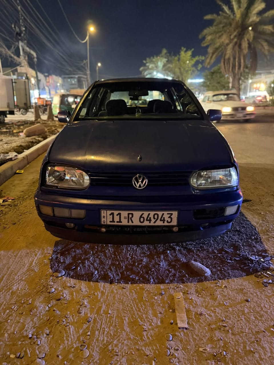 فولكس فاغن المانيه كولف موديل 1994 كير اوتوماتيك مكينه 2000 تبريد شغال وبحاله ممتازه رقم بغداد انكليزي بأسمي رقم وسنويه وهزه جديده سياره مكفوله من كل النواحي وين مايعجبك افحص السعر 35 ورقه مكاني بغداد بلديات رقمي 
***********
