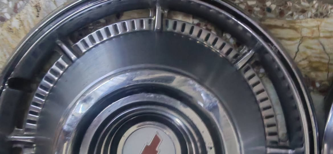السلام عليكم
تخم كبات66 نضيف نضافه 90%100بس واحد بي طخه كلش خفيفه
فحص حجم ١٤ السعر ٣٥٠ وبيهن مجال بسيط
مكاني بغداد الشعب رقمي ***********
